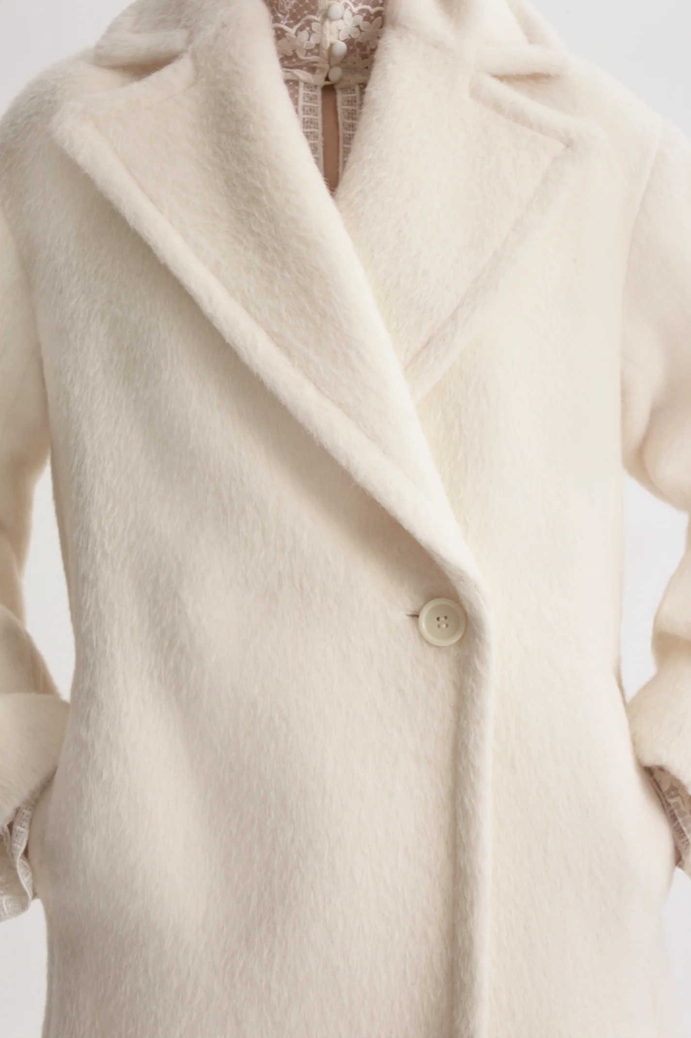 ALPACA COAT - Image 10