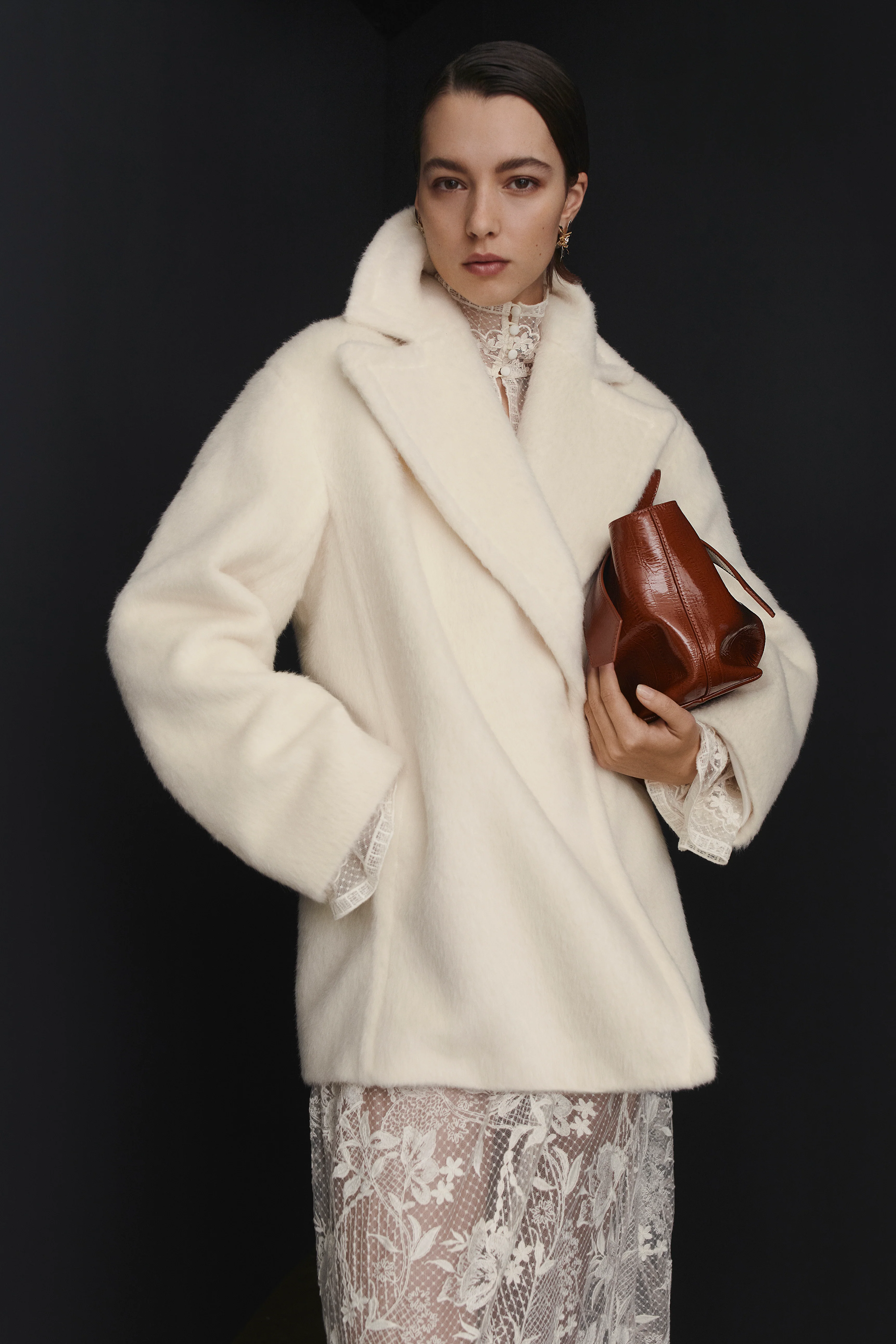 ALPACA COAT - Image 3