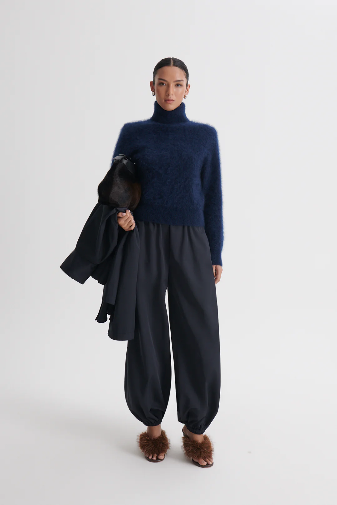 BRUSHED CASHMERE SHOULDER PAD SWEATER - Image 3