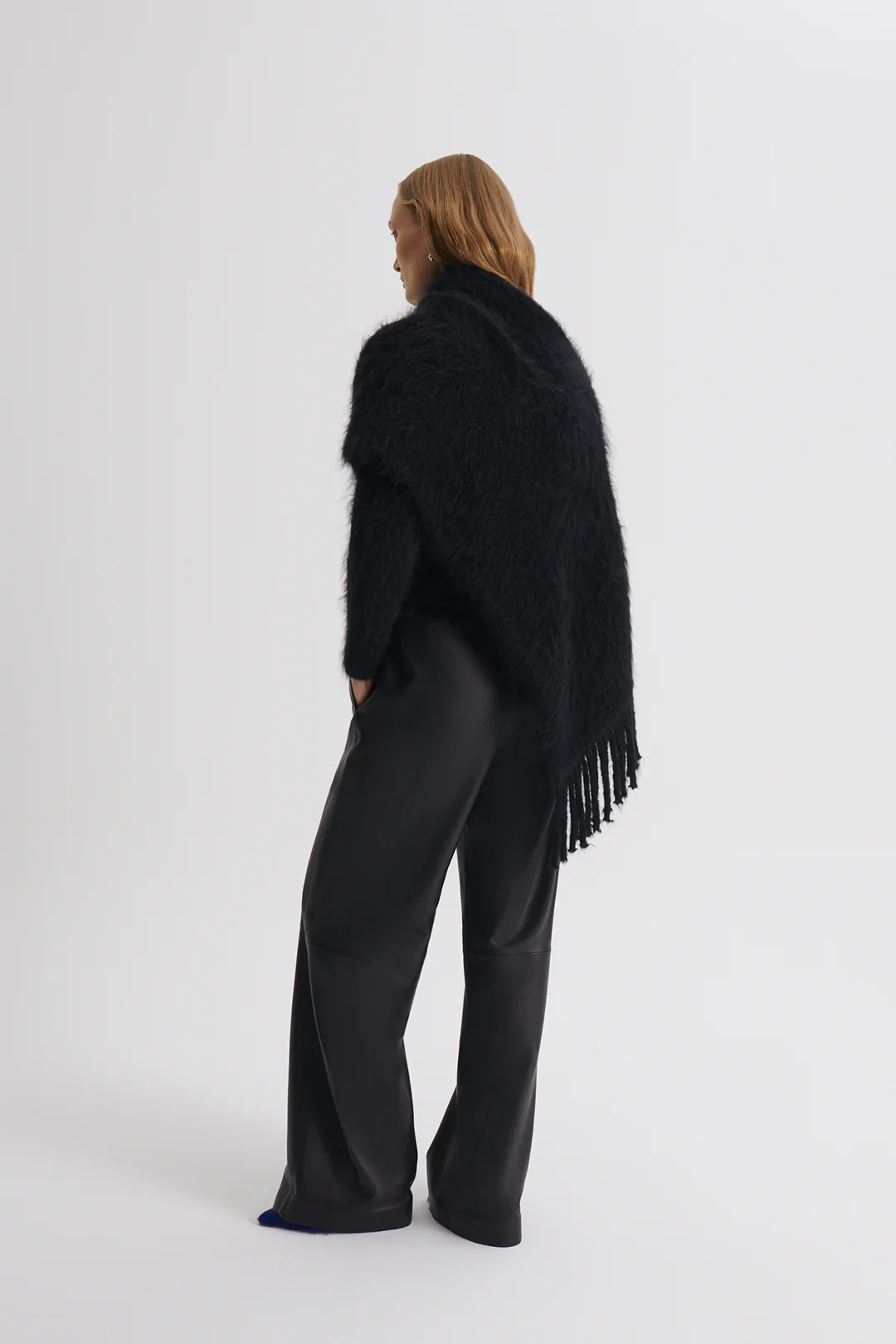 BRUSHED FRINGED CAPE - Image 6
