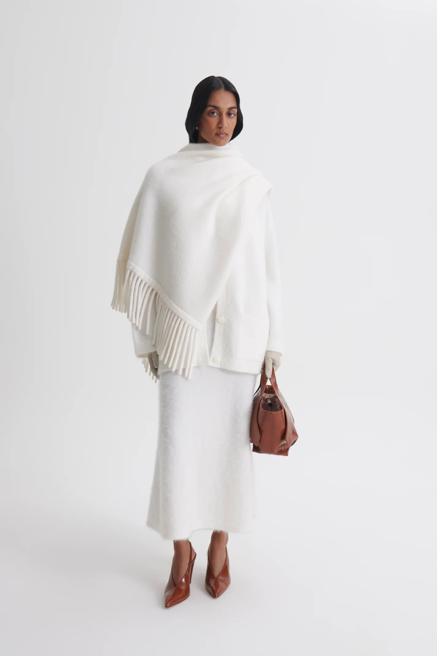 BRUSHED FRINGED CAPE - Image 3