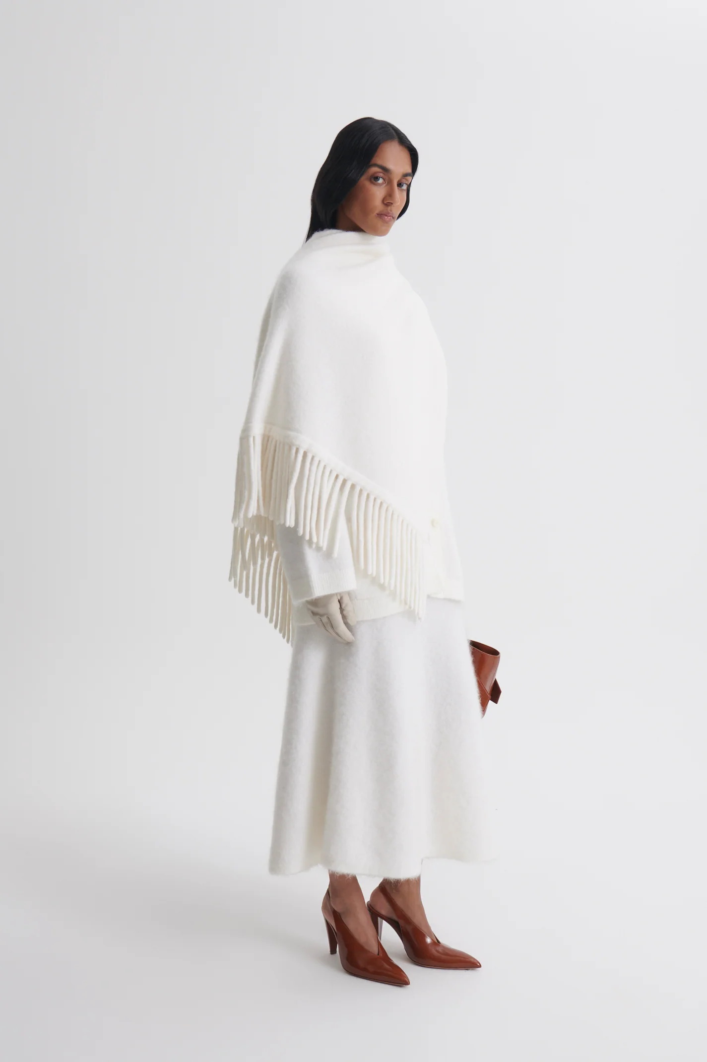 BRUSHED FRINGED CAPE - Image 4