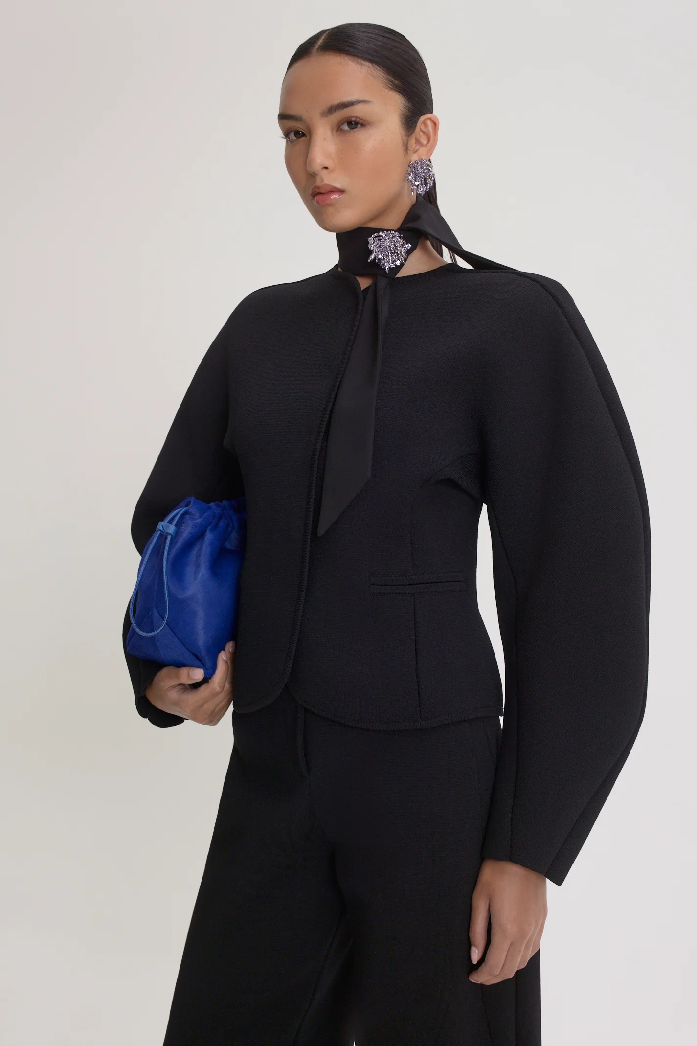 CREPE KNIT BARREL TROUSER - Image 7