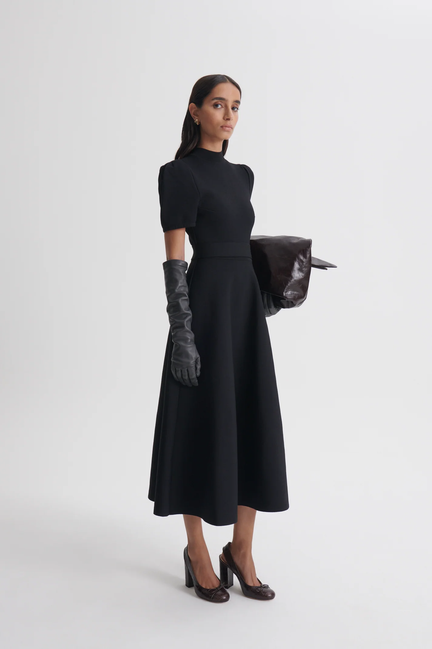 CREPE KNIT GATHER SLEEVE DRESS - Image 4