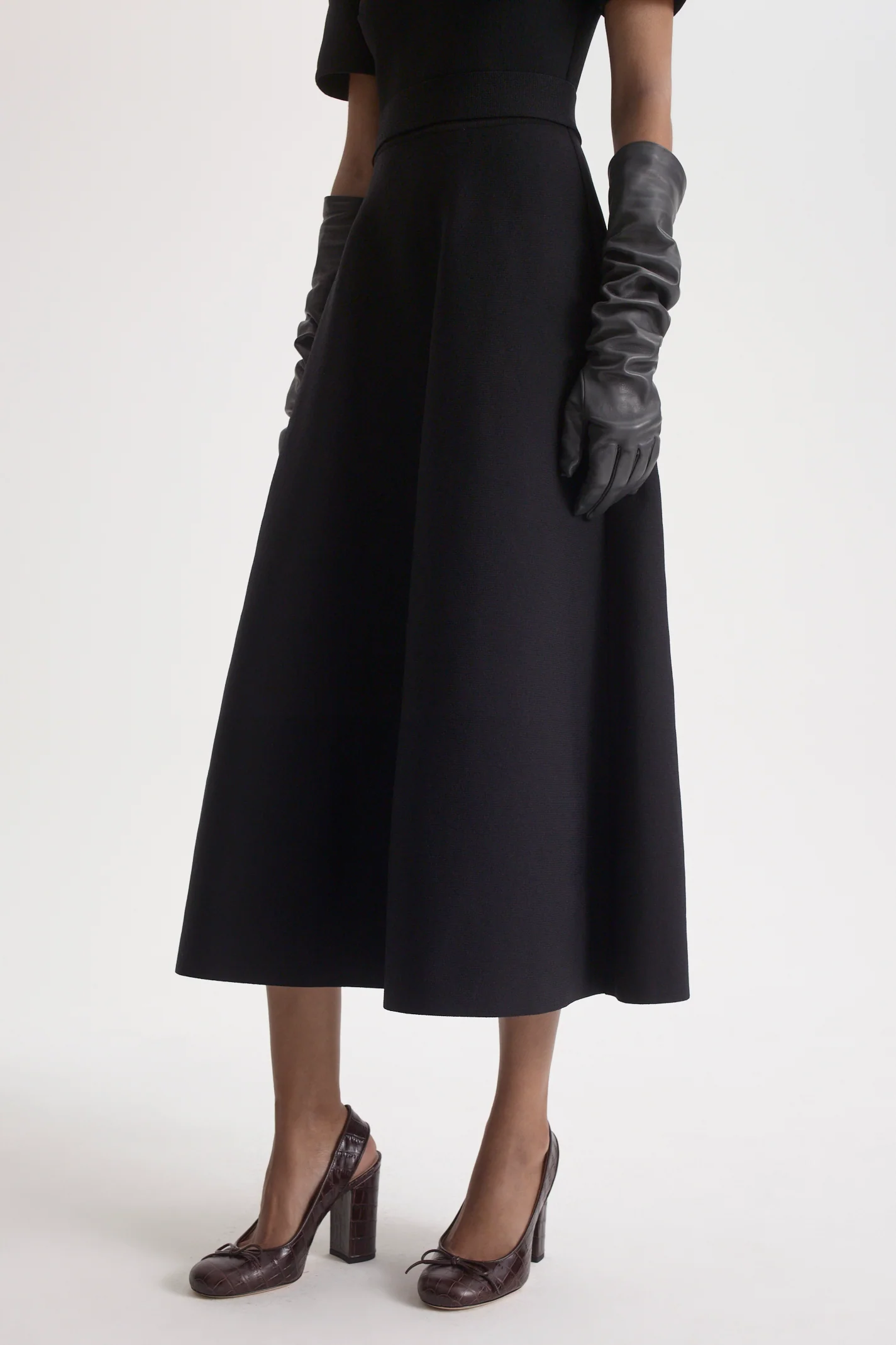CREPE KNIT GATHER SLEEVE DRESS - Image 8