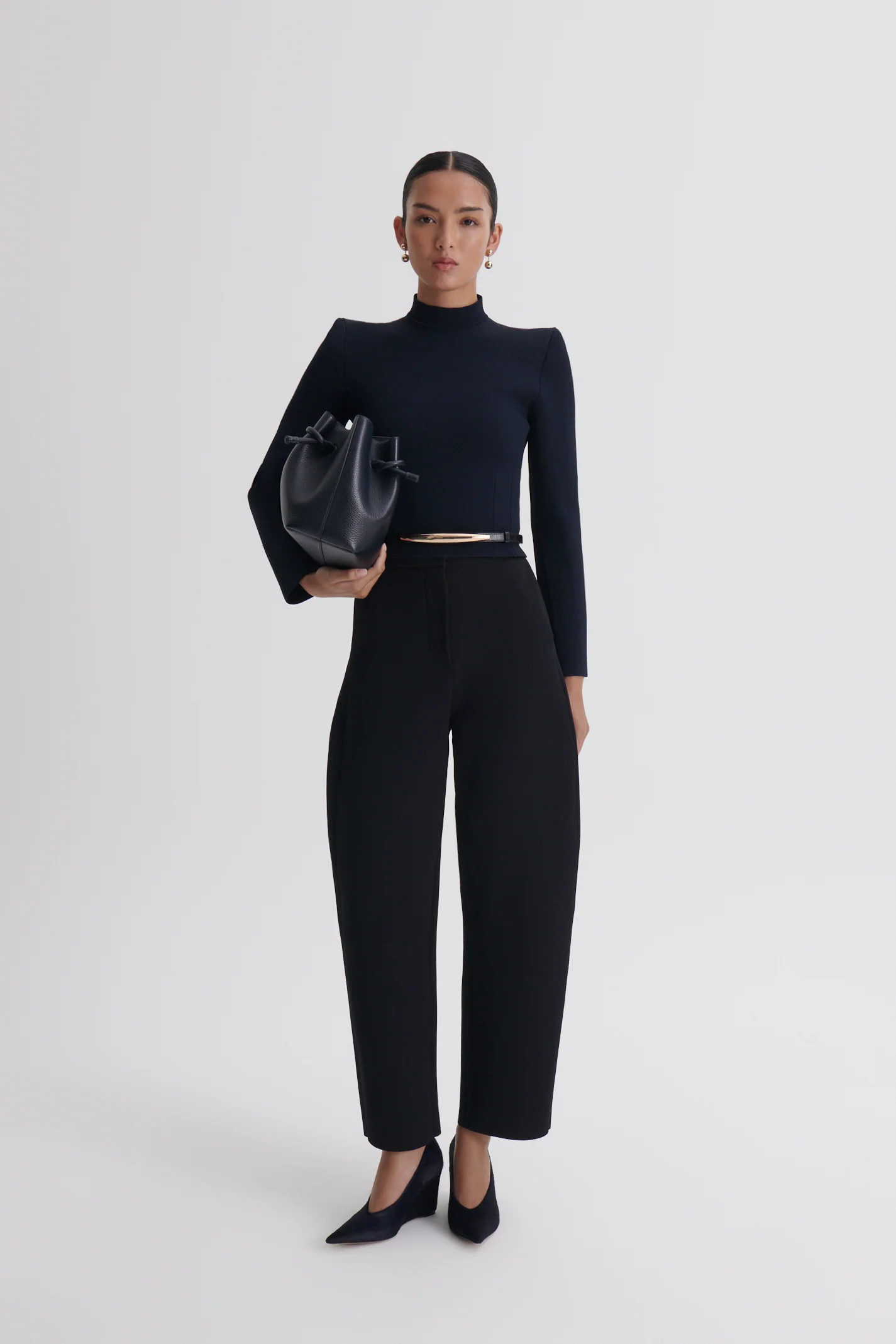 CREPE KNIT SHOULDER PAD TOP - Image 3