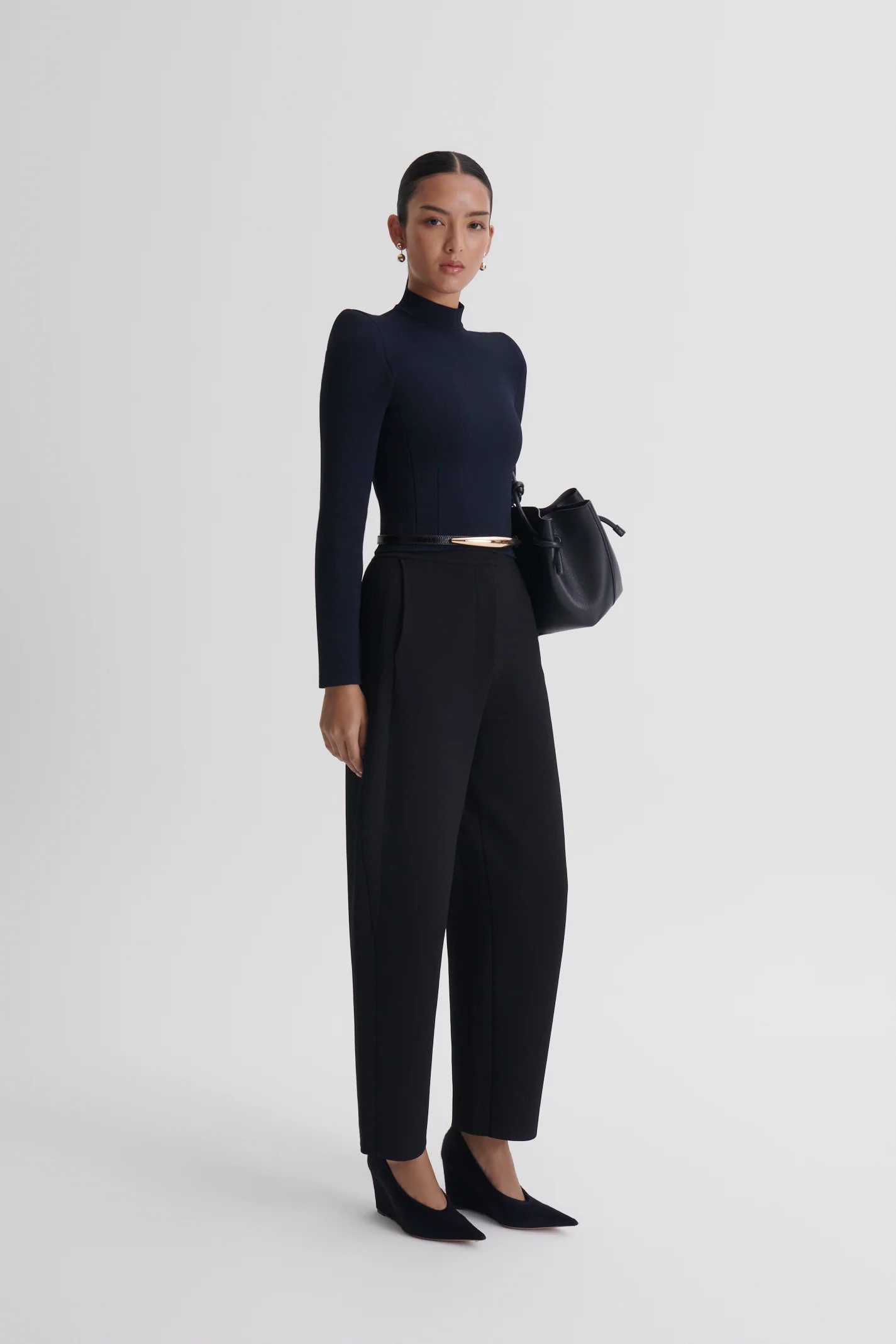 CREPE KNIT SHOULDER PAD TOP - Image 4