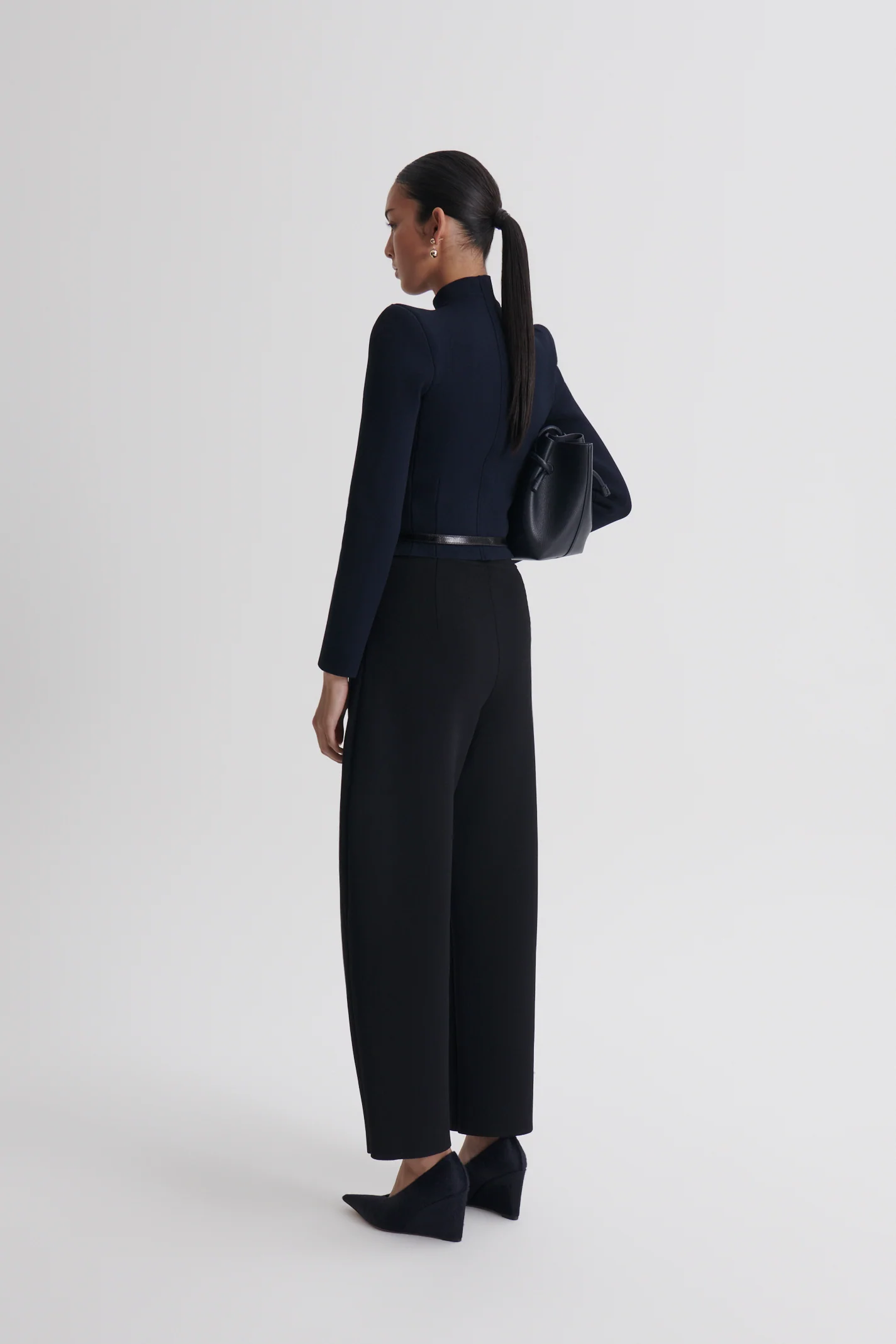 CREPE KNIT SHOULDER PAD TOP - Image 5