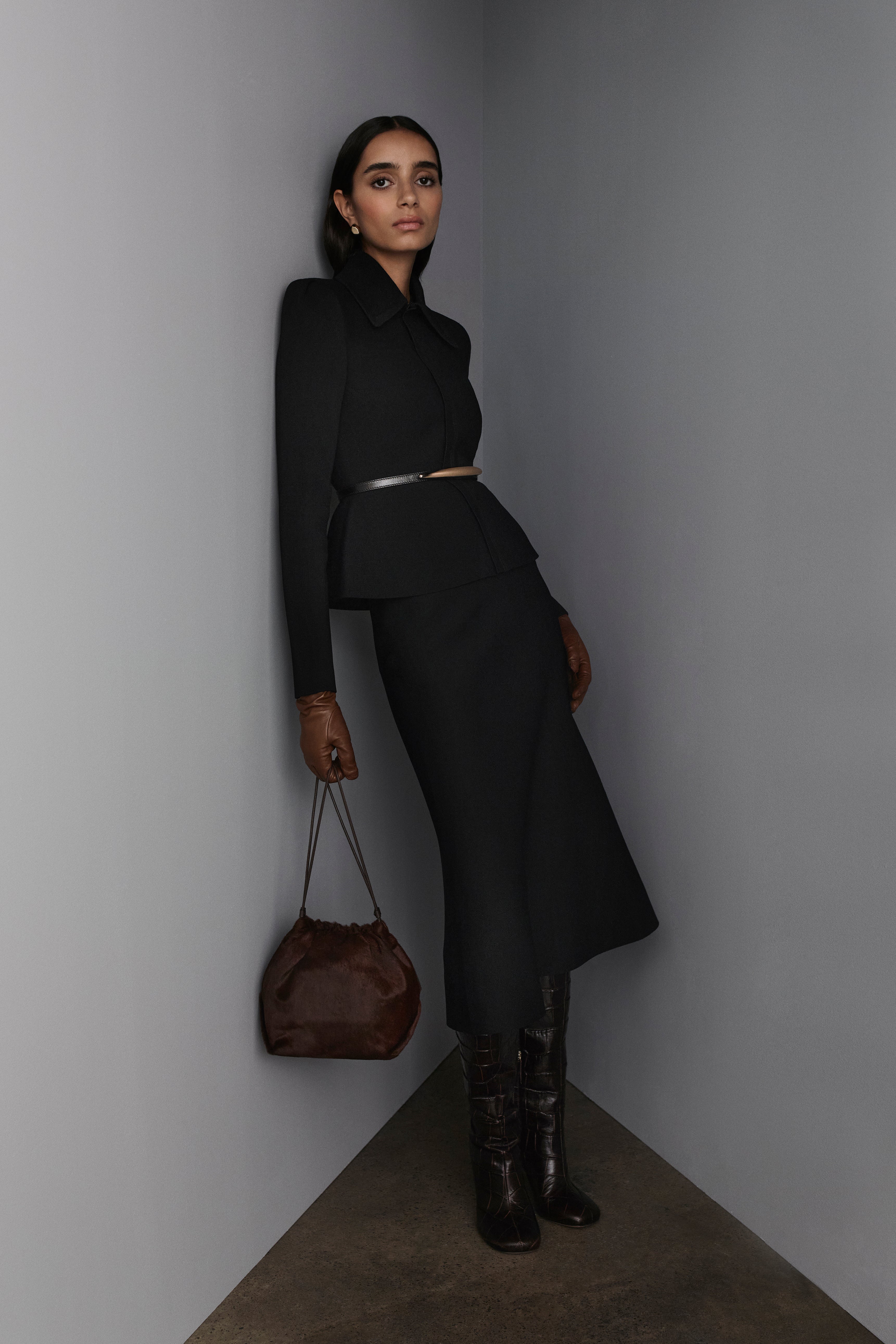 CREPE KNIT SOFT HEM SKIRT - Image 3