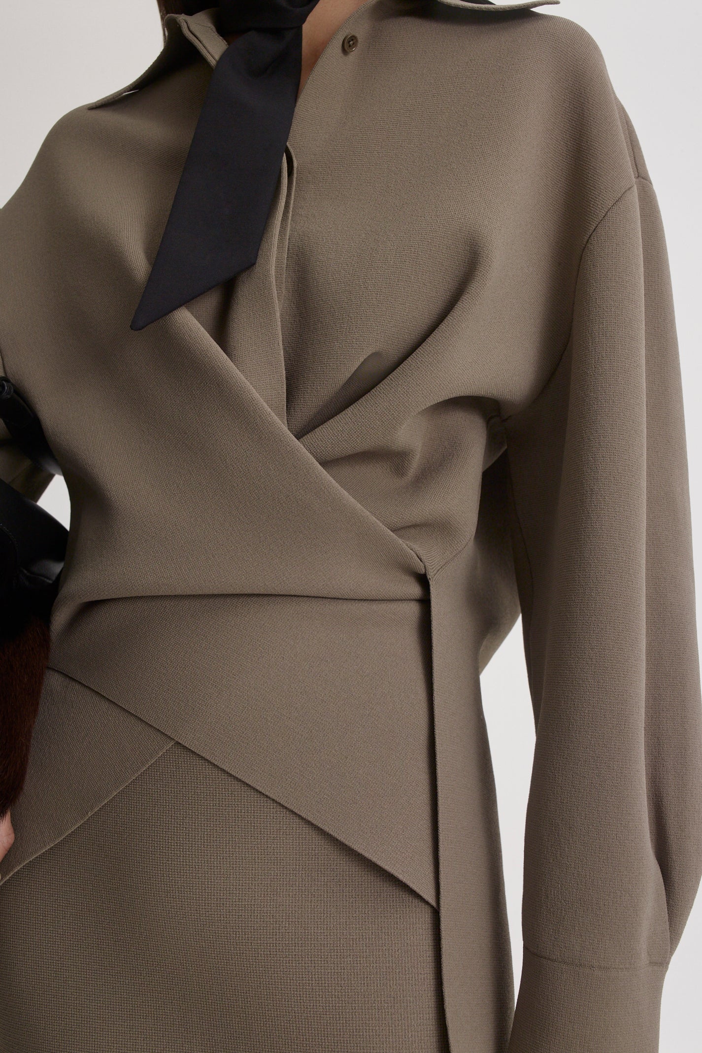 CREPE KNIT TIE SHIRT - Image 7