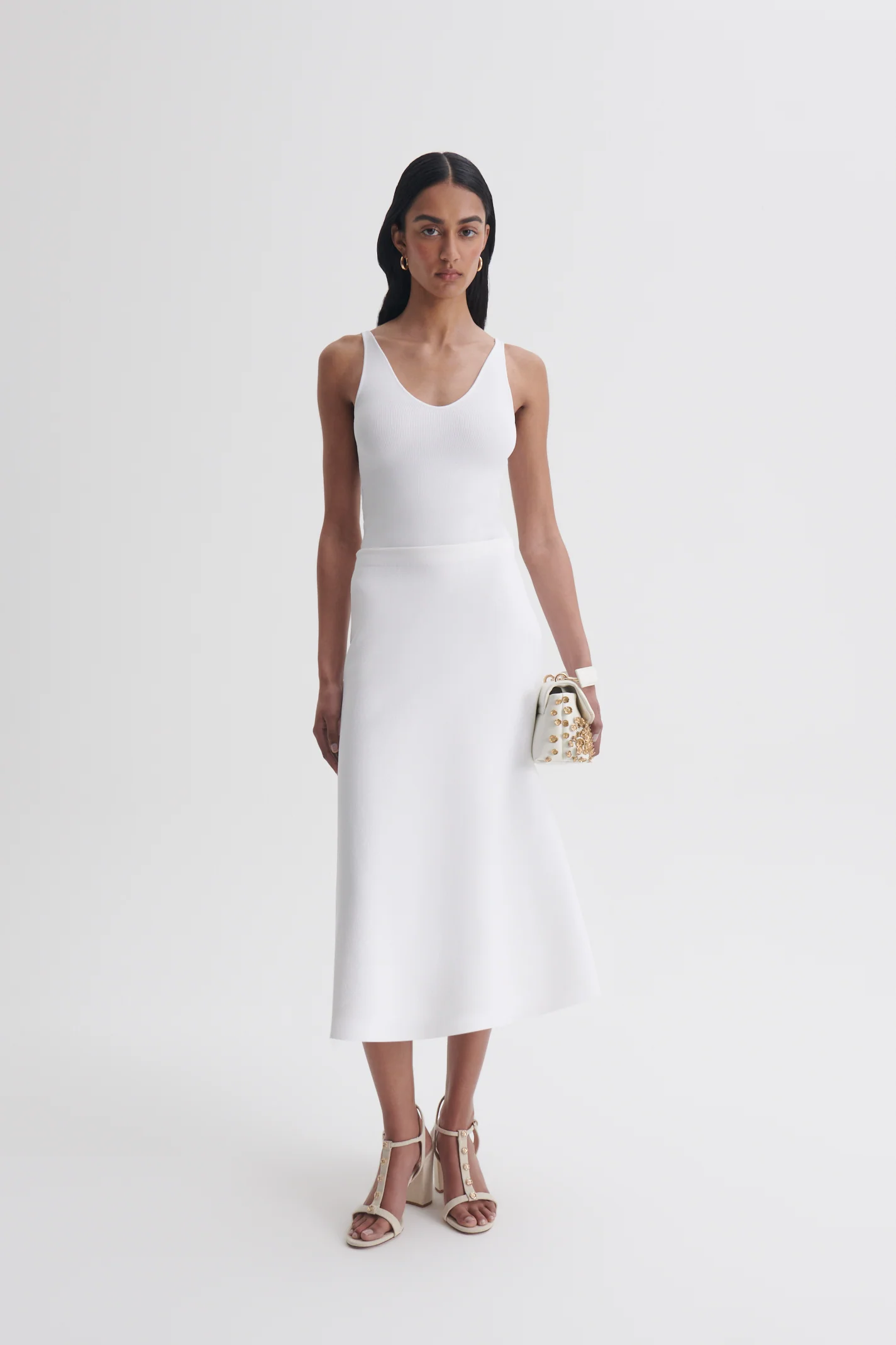 CREPE KNIT V NECK SINGLET - Image 3