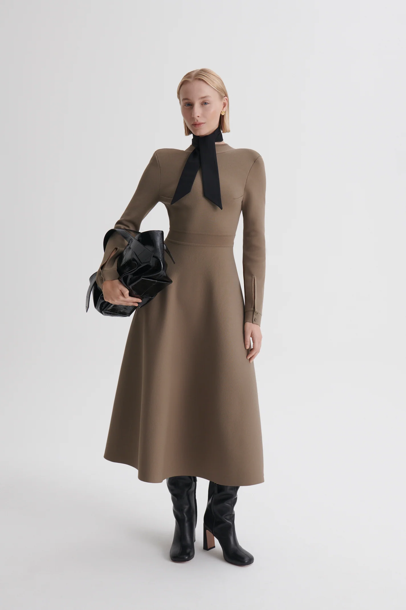 CREPE KNIT WRAP BACK DRESS - Image 3