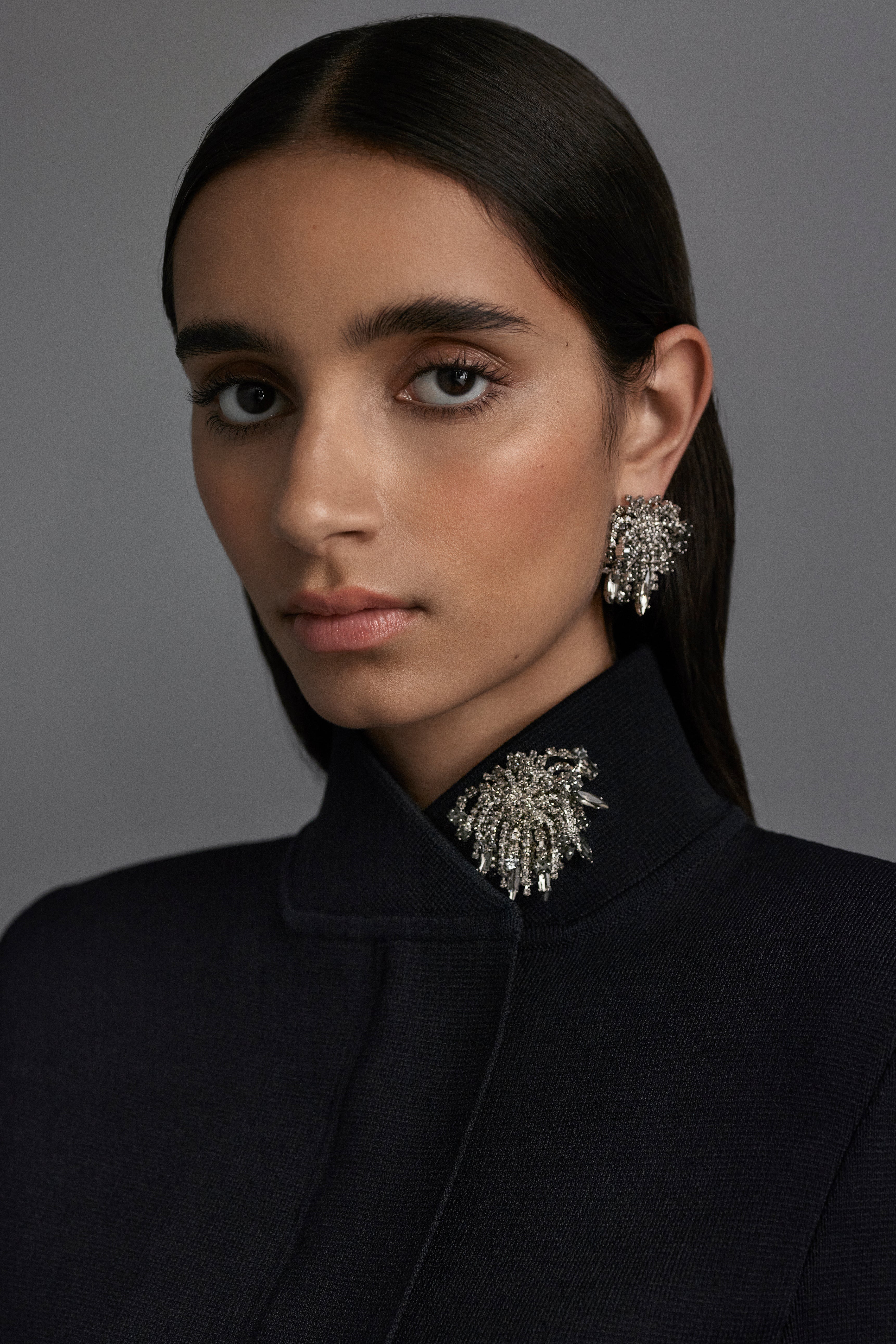 CRYSTAL CASCADE BROOCH - Image 3