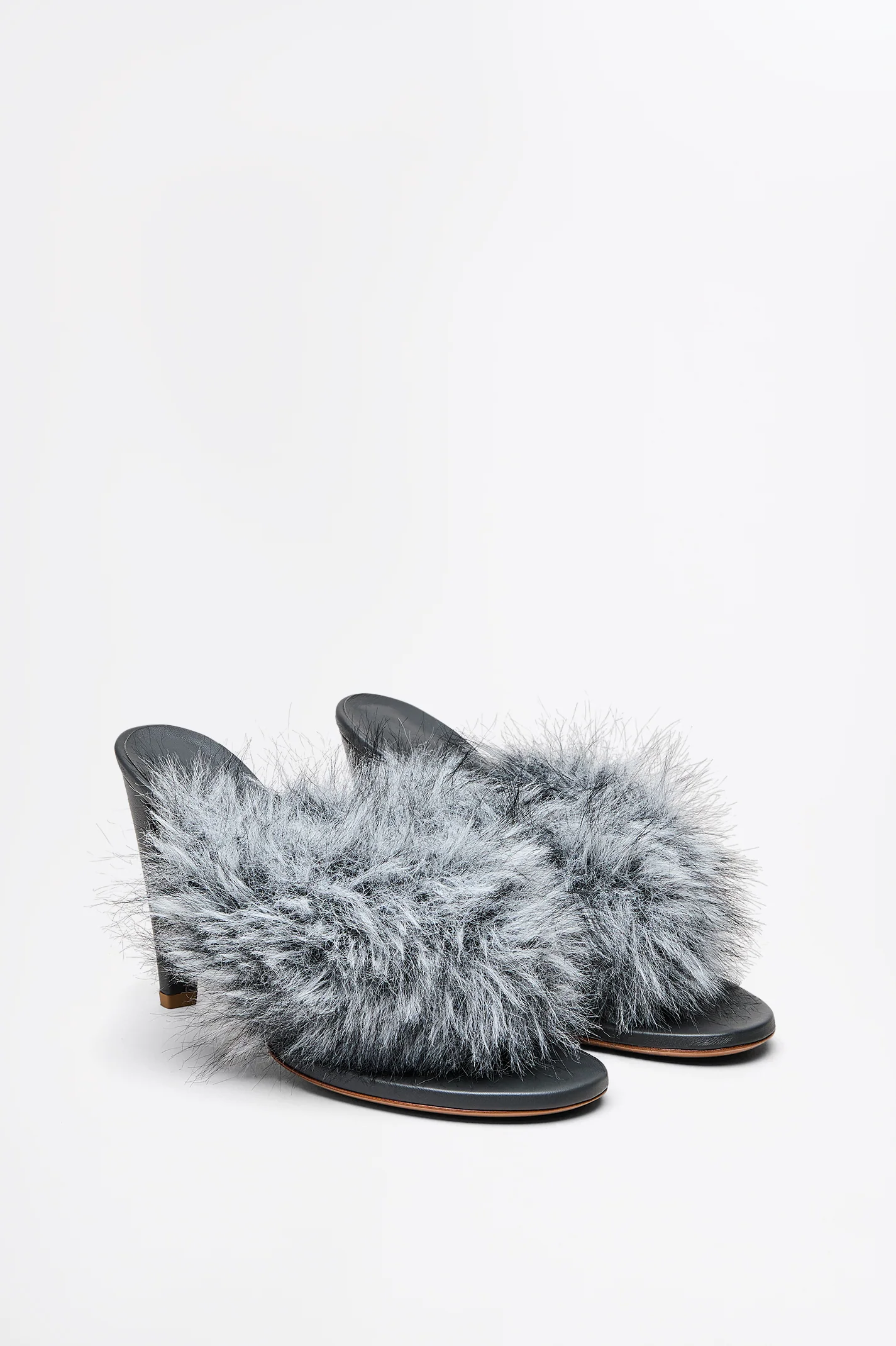 FAUX-FUR T-BAR 10 - Image 4