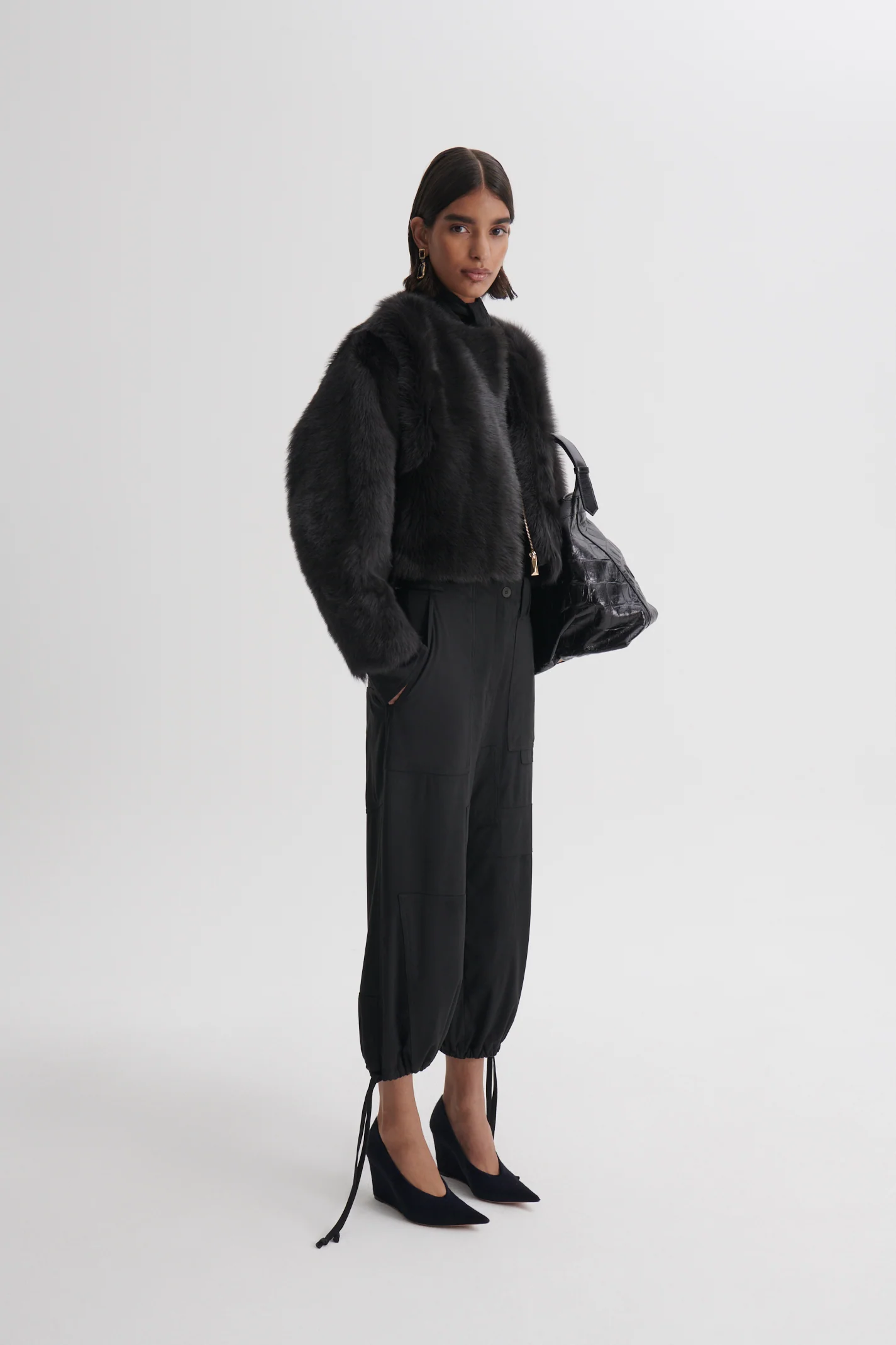 FAUX-SUEDE CROP CARGO - Image 6