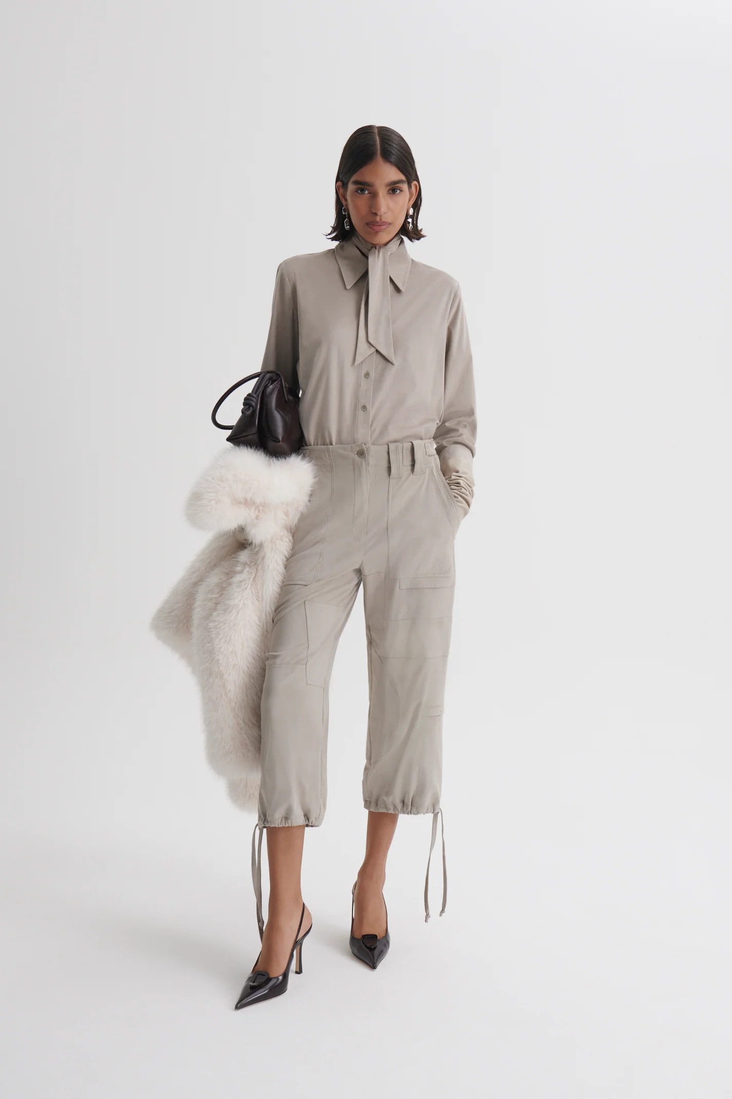 FAUX-SUEDE CROP CARGO - Image 4