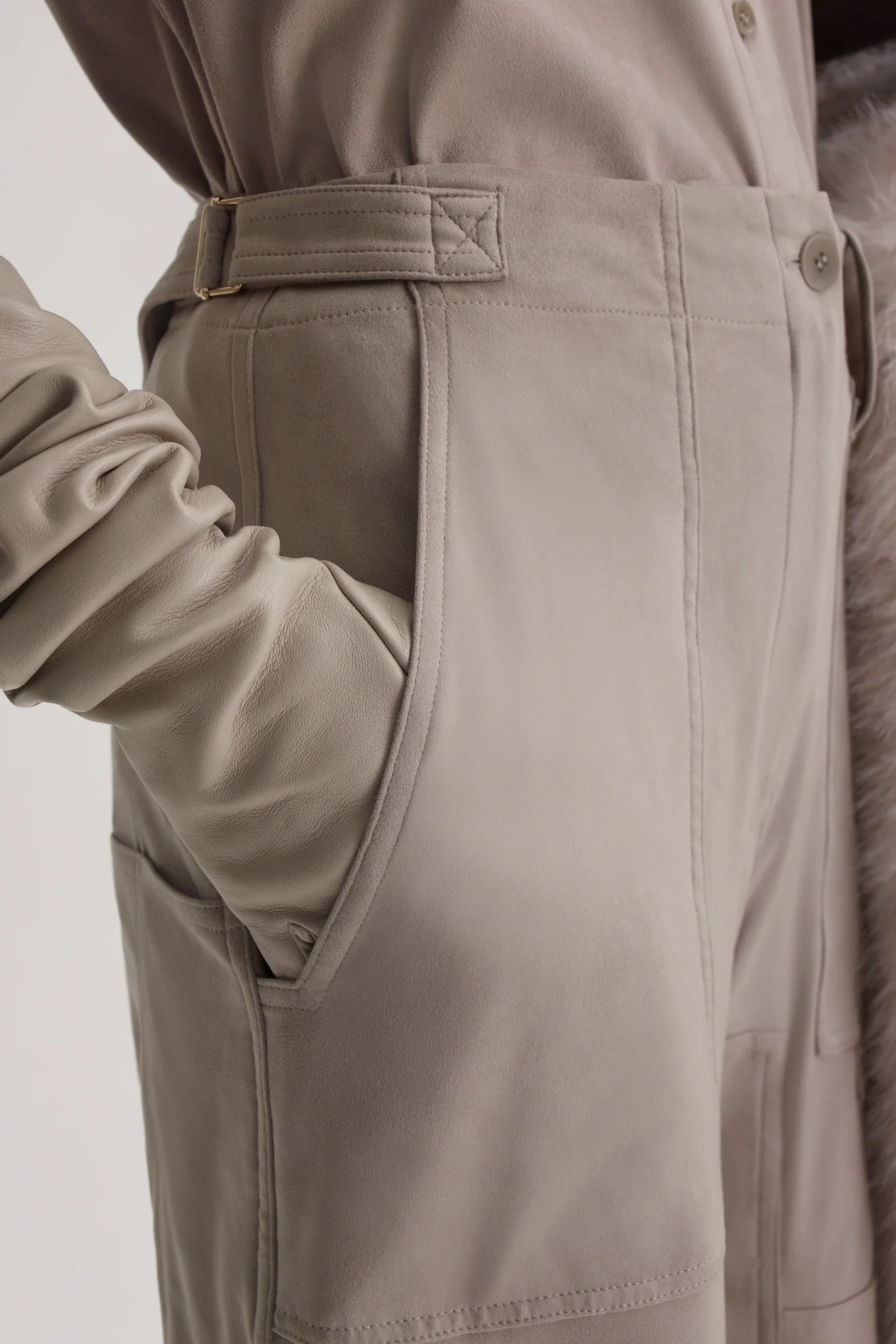FAUX-SUEDE CROP CARGO - Image 7