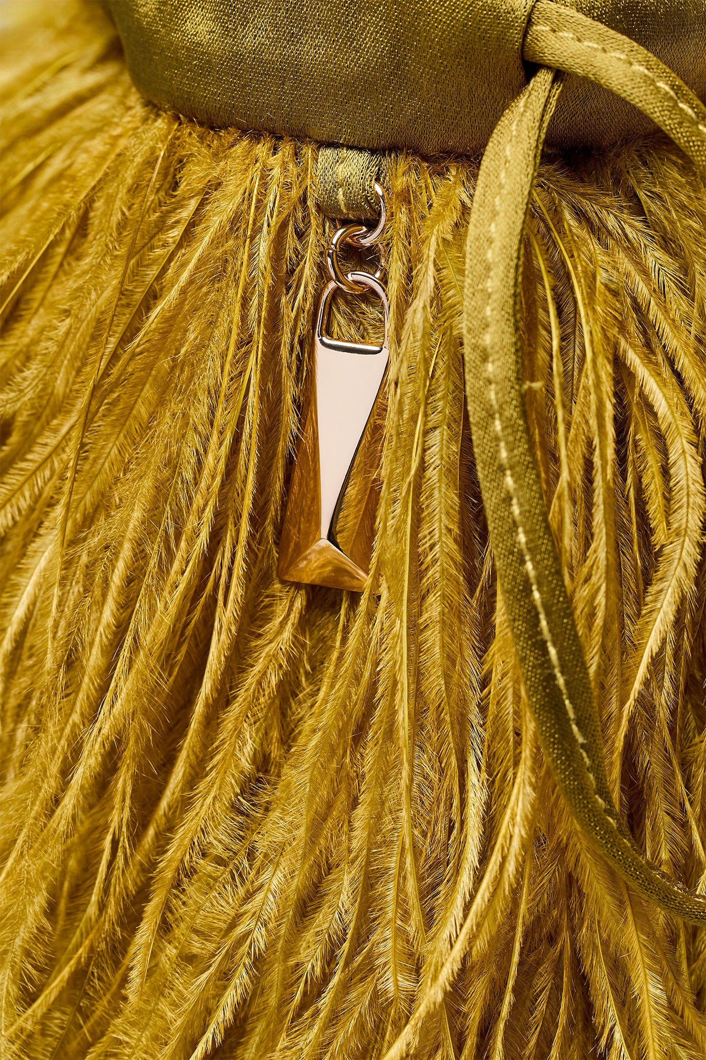 FEATHER BUCKET BAG - Image 6