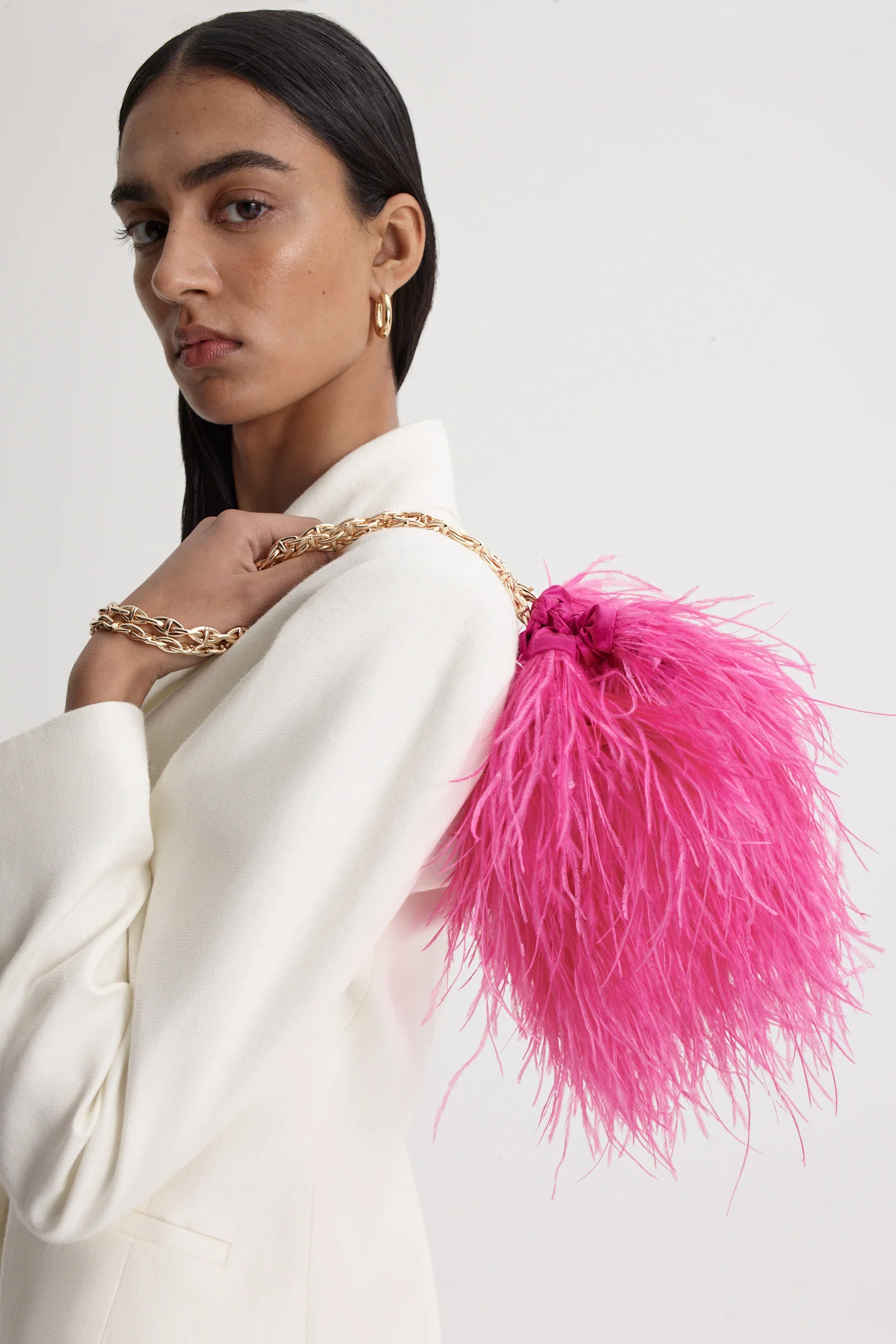 FEATHER BUCKET BAG - Image 7
