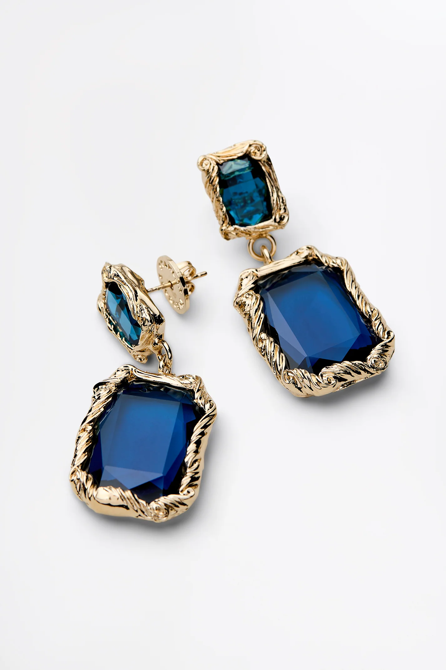 ITALIAN CRYSTAL DROP EARRINGS - Image 2