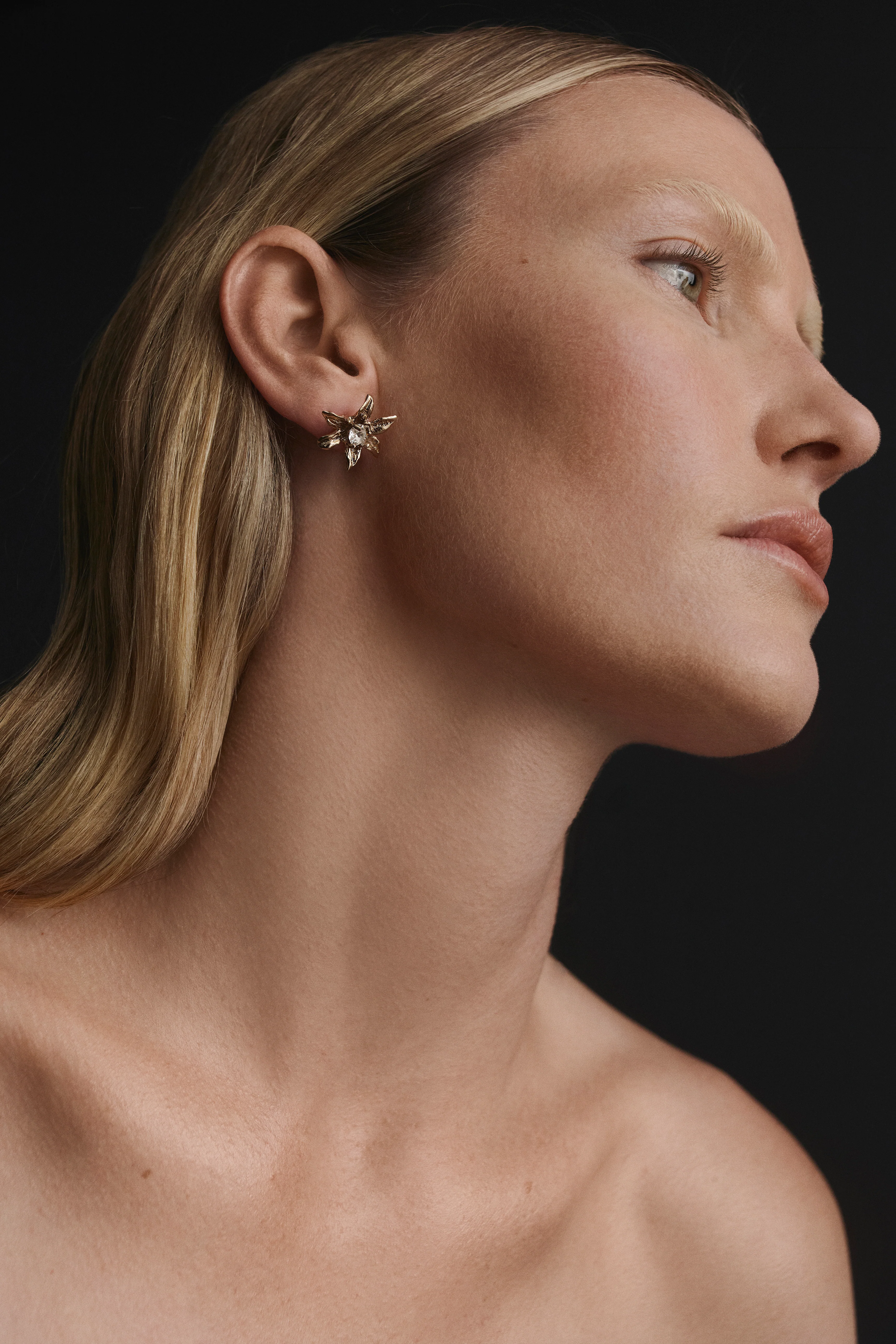 ITALIAN LILY STUDS - Image 3