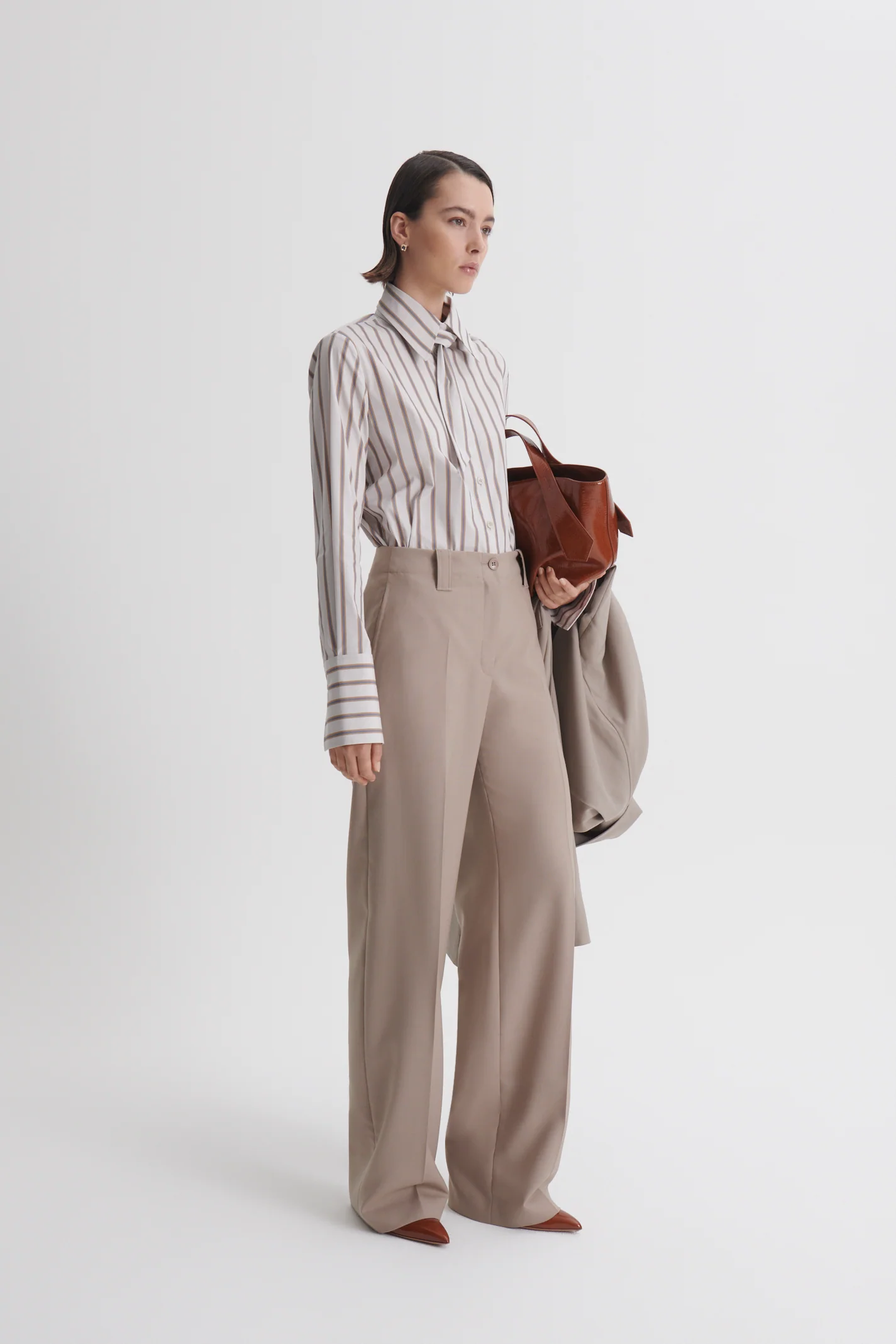 ITALIAN SLOUCHY TROUSER - Image 4