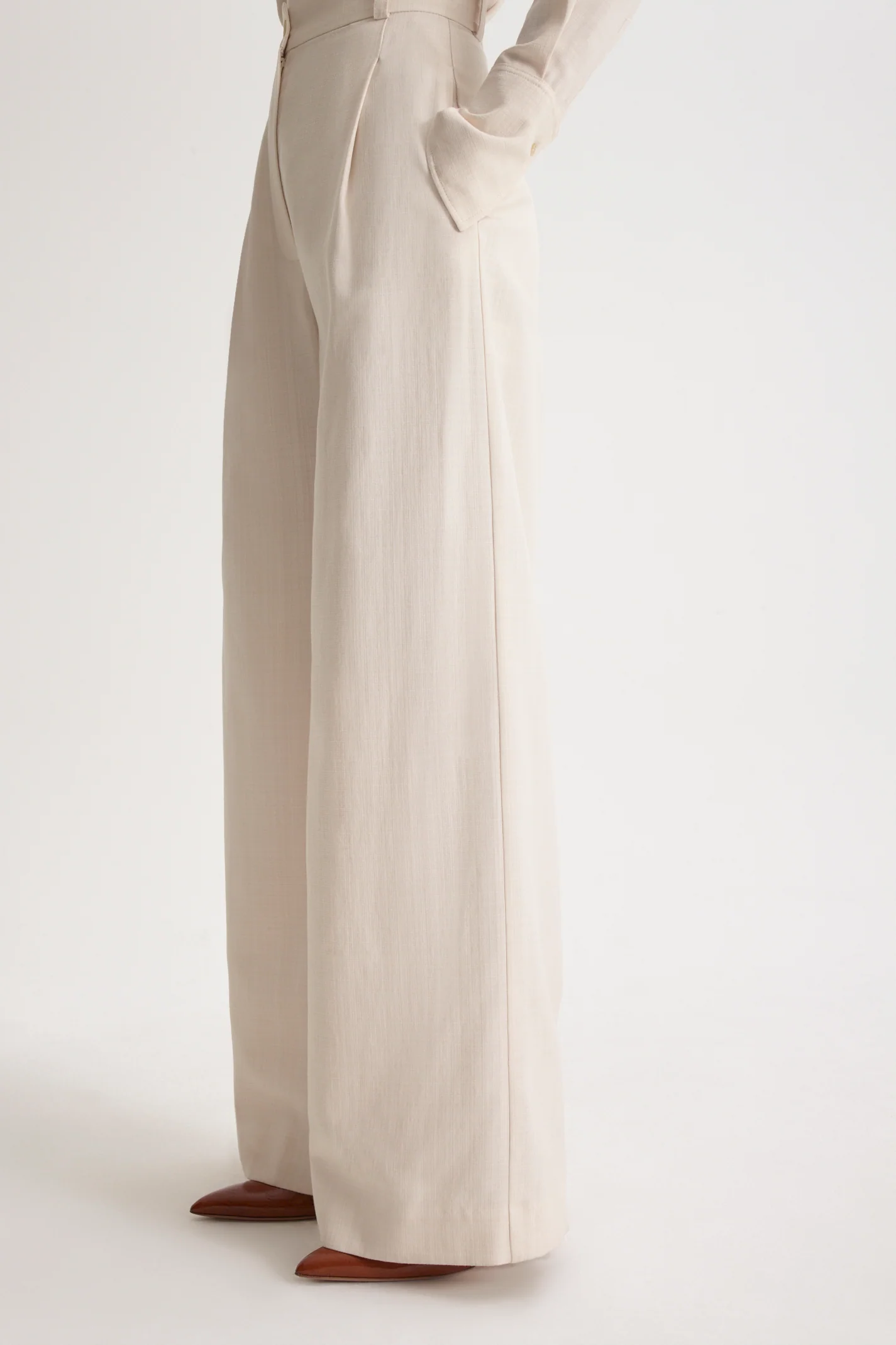 ITALIAN TEXTURED  TROUSER - Image 9