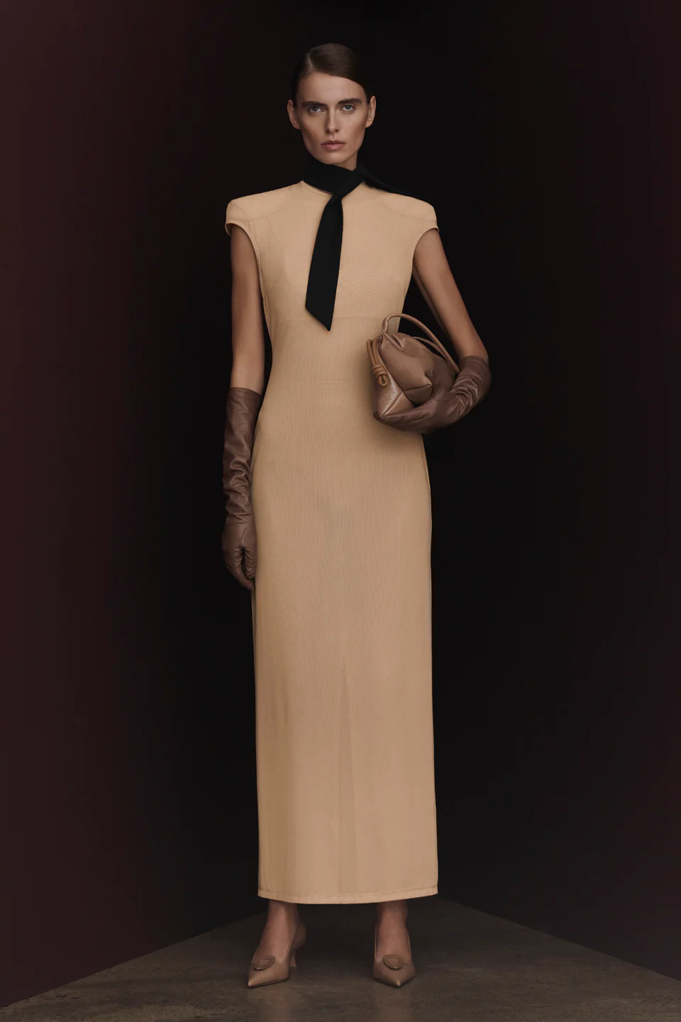 MESH SHOULDER PAD GOWN - Image 3