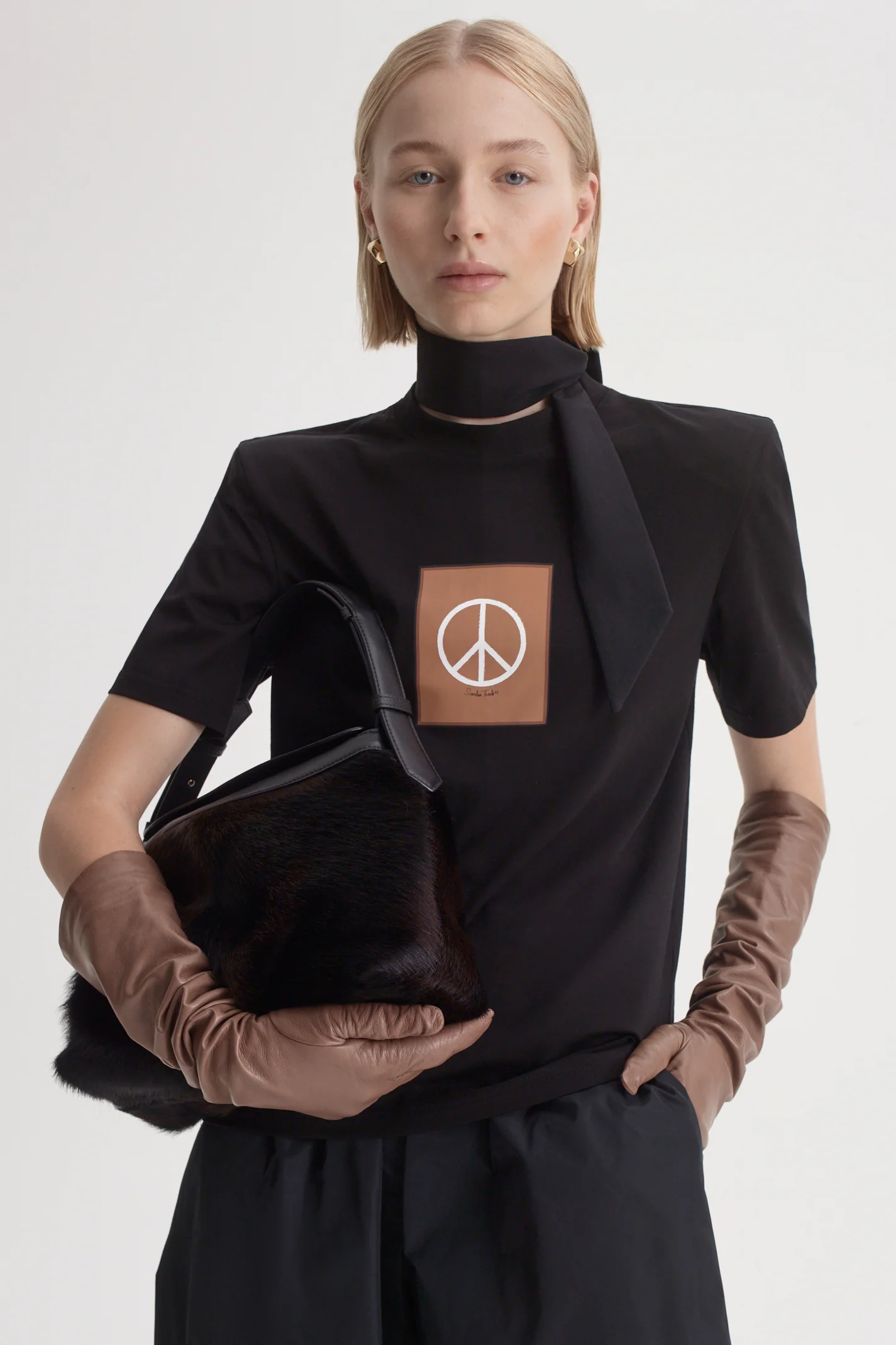 PEACE SHOULDER PAD TSHIRT - Image 4
