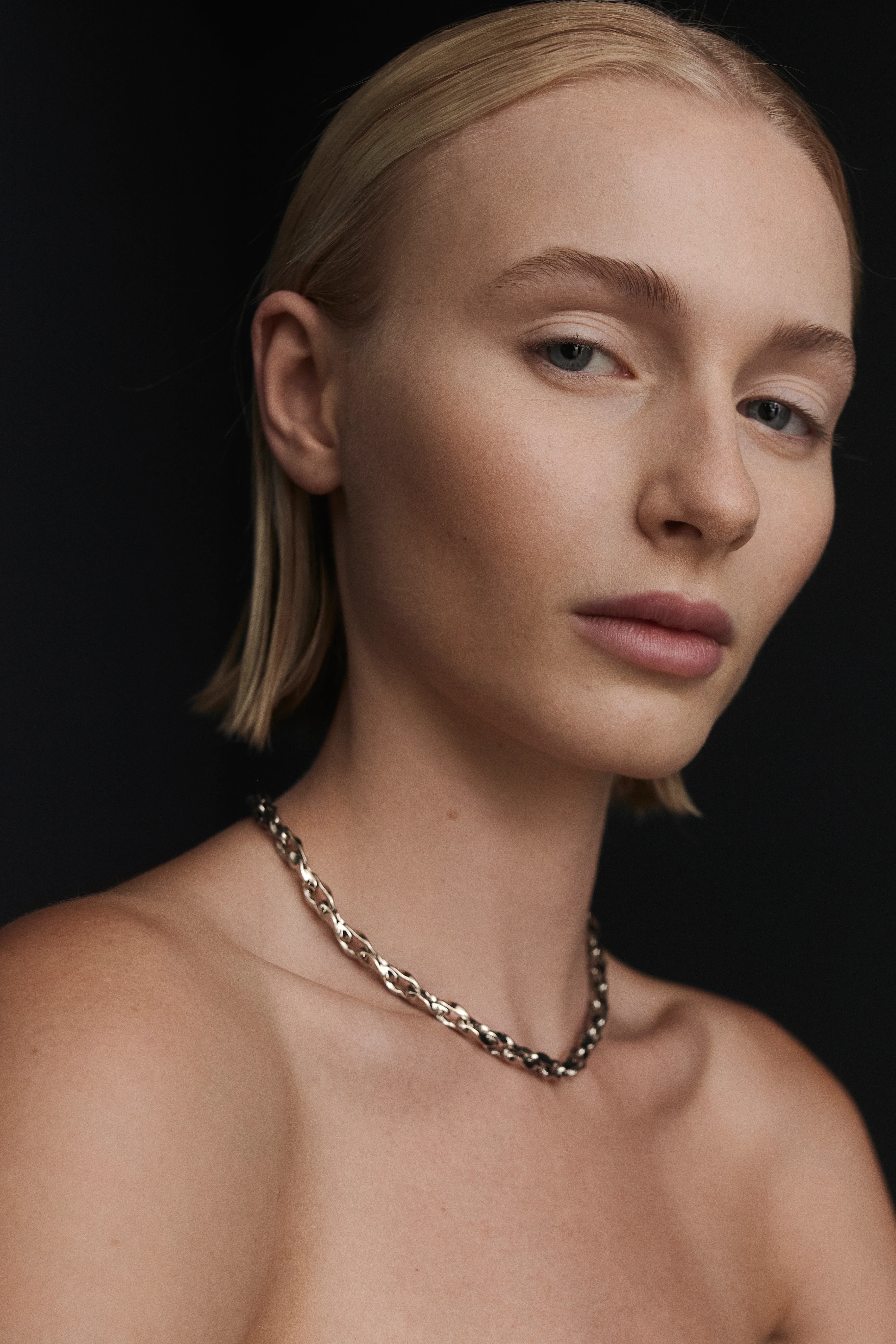 PETRA CHAIN CHOKER - Image 3