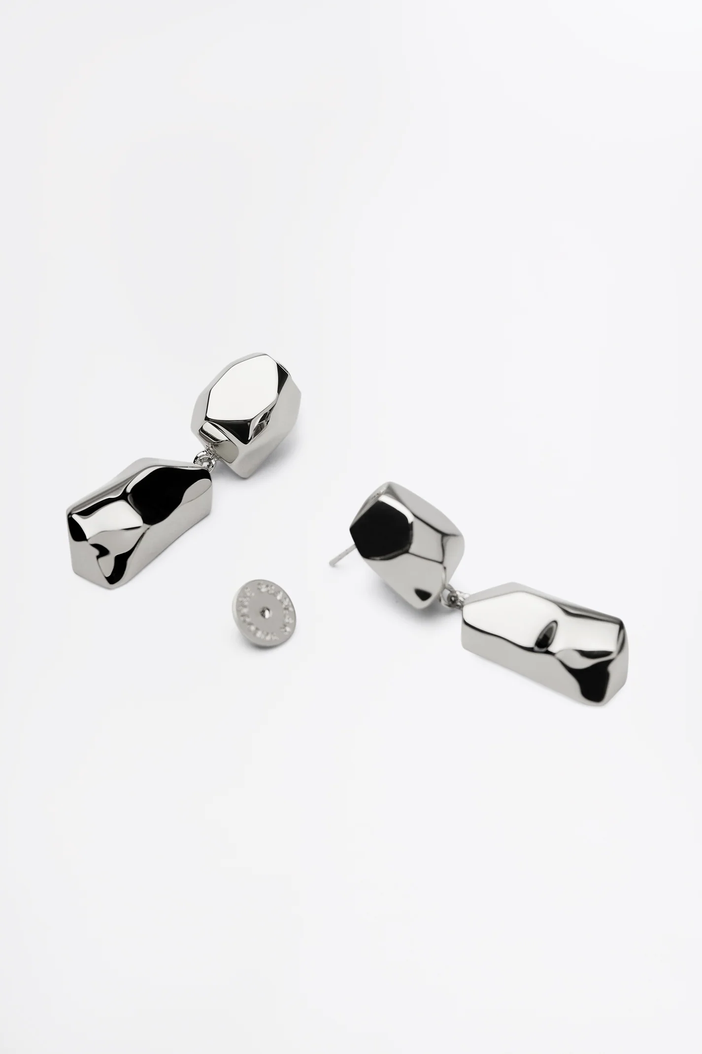 PETRA DROP EARRINGS - Image 4