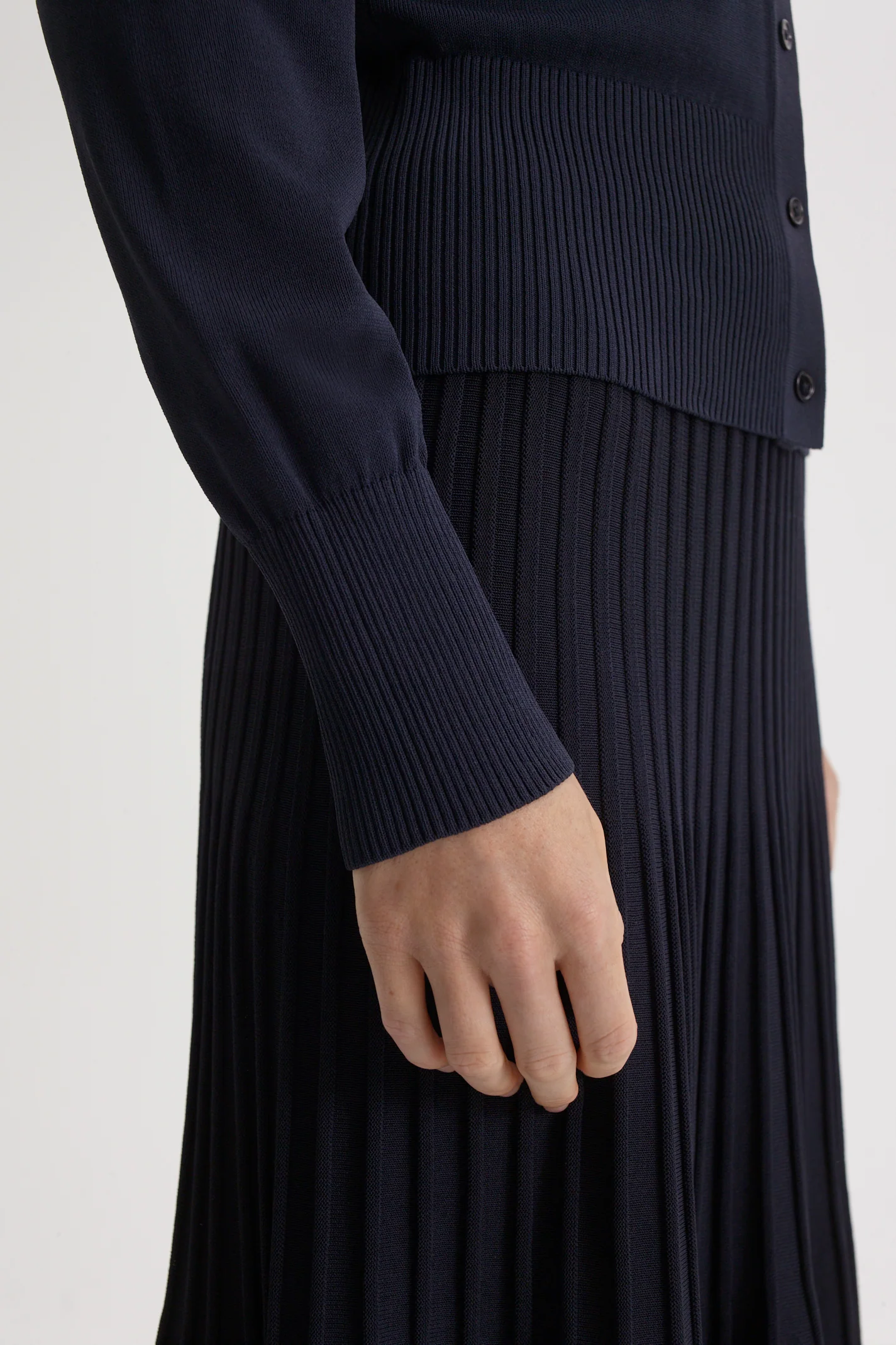 PLEAT SHIRT CARDIGAN - Image 8