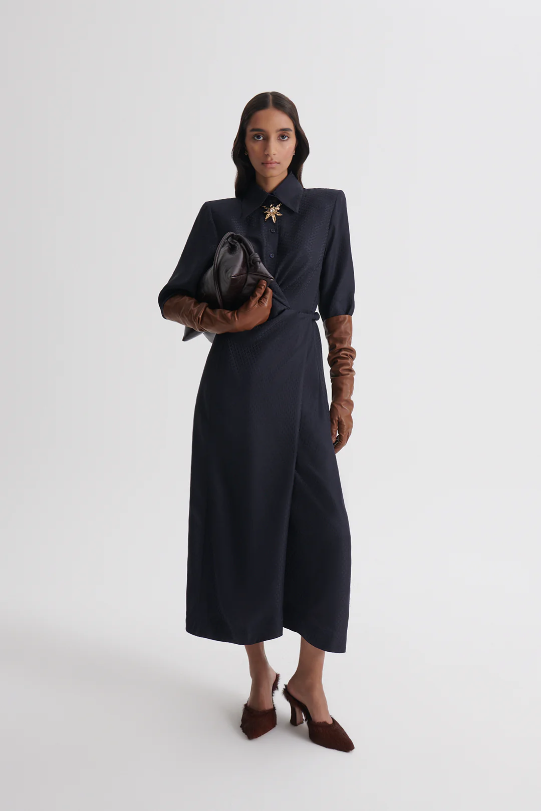 SILK CHAIN JACQUARD TURBAN DRESS - Image 3