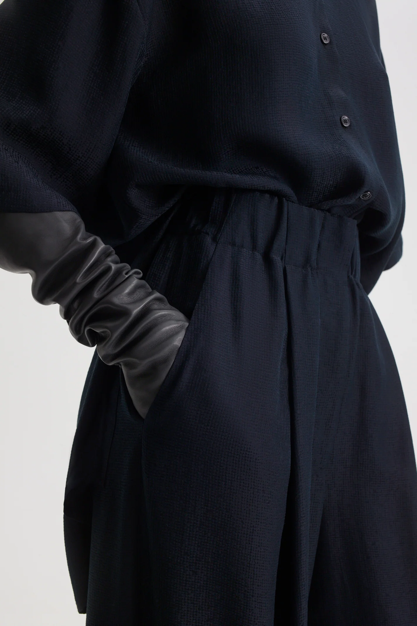 SILK JACQUARD CROP TROUSER - Image 6