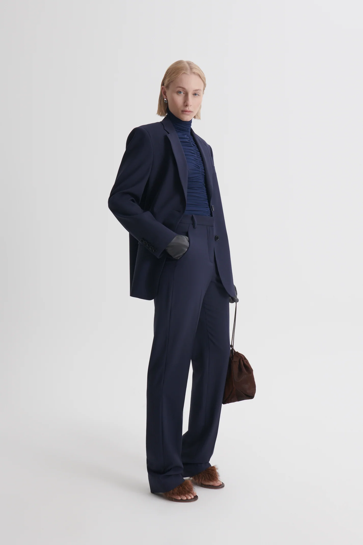 TAILORED SLIM LEG TROUSER - Image 4