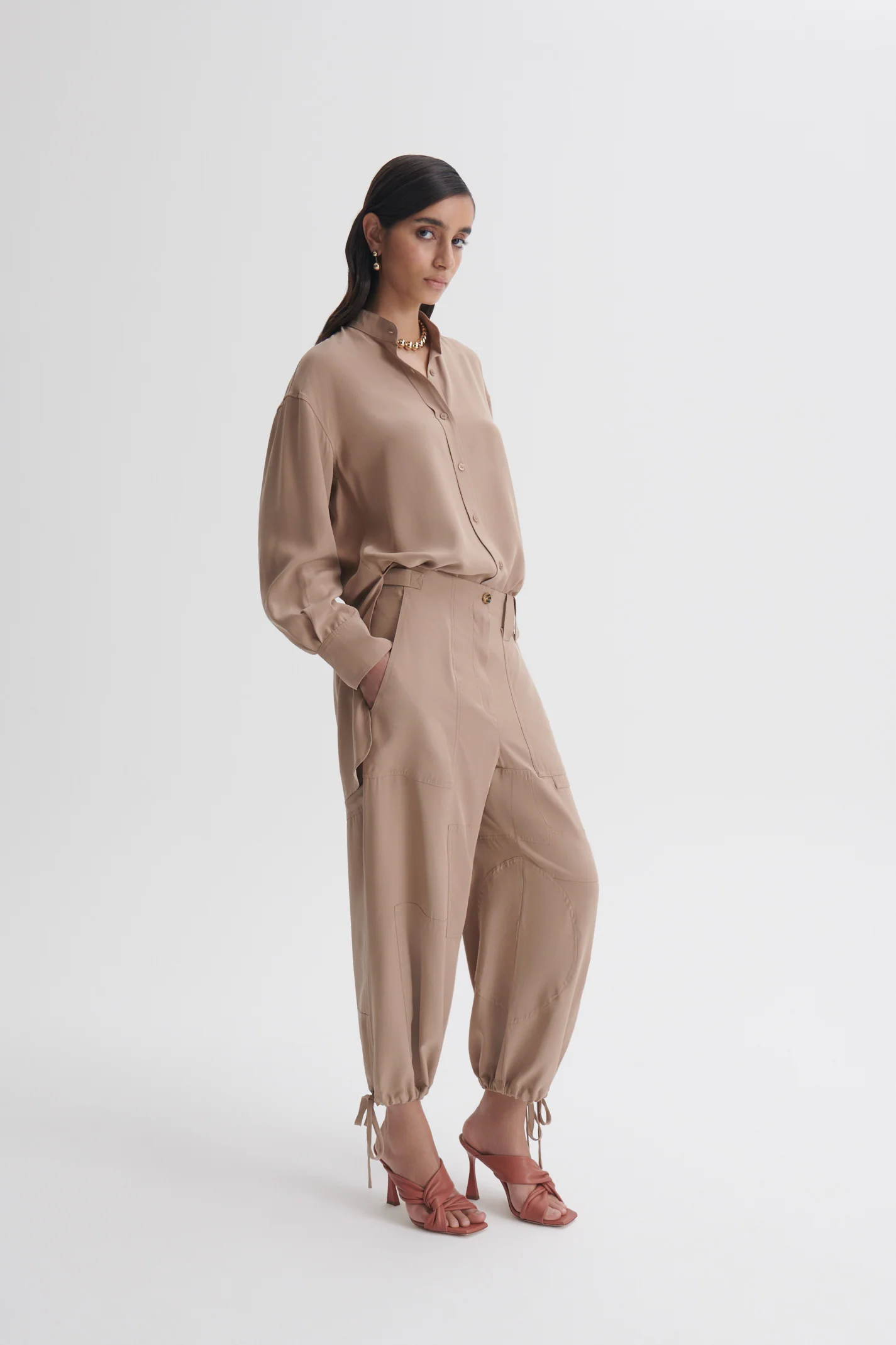 SUEDED SILK CROP CARGO - Image 4