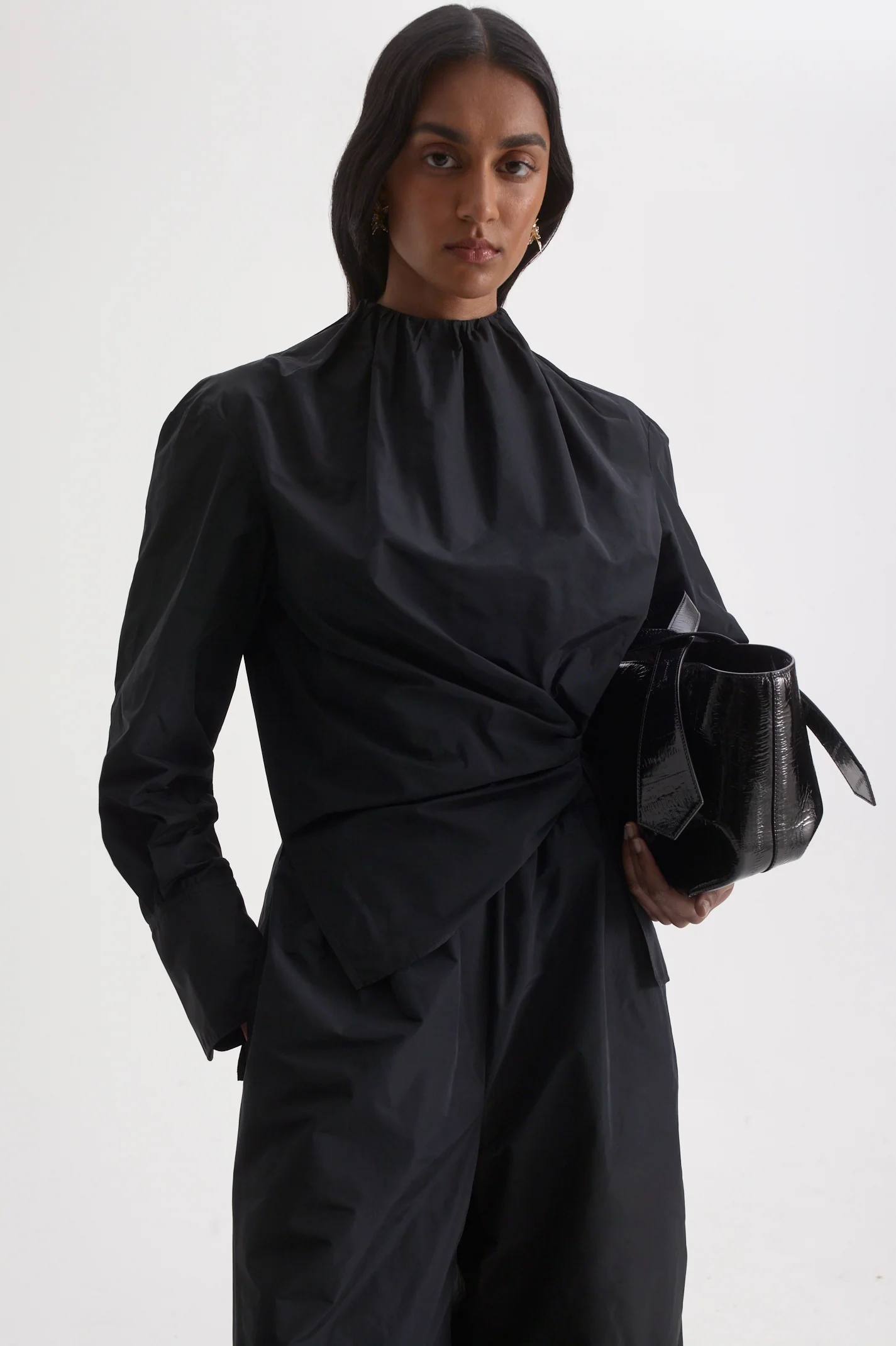 TAFFETA GATHER NECK TOP - Image 4