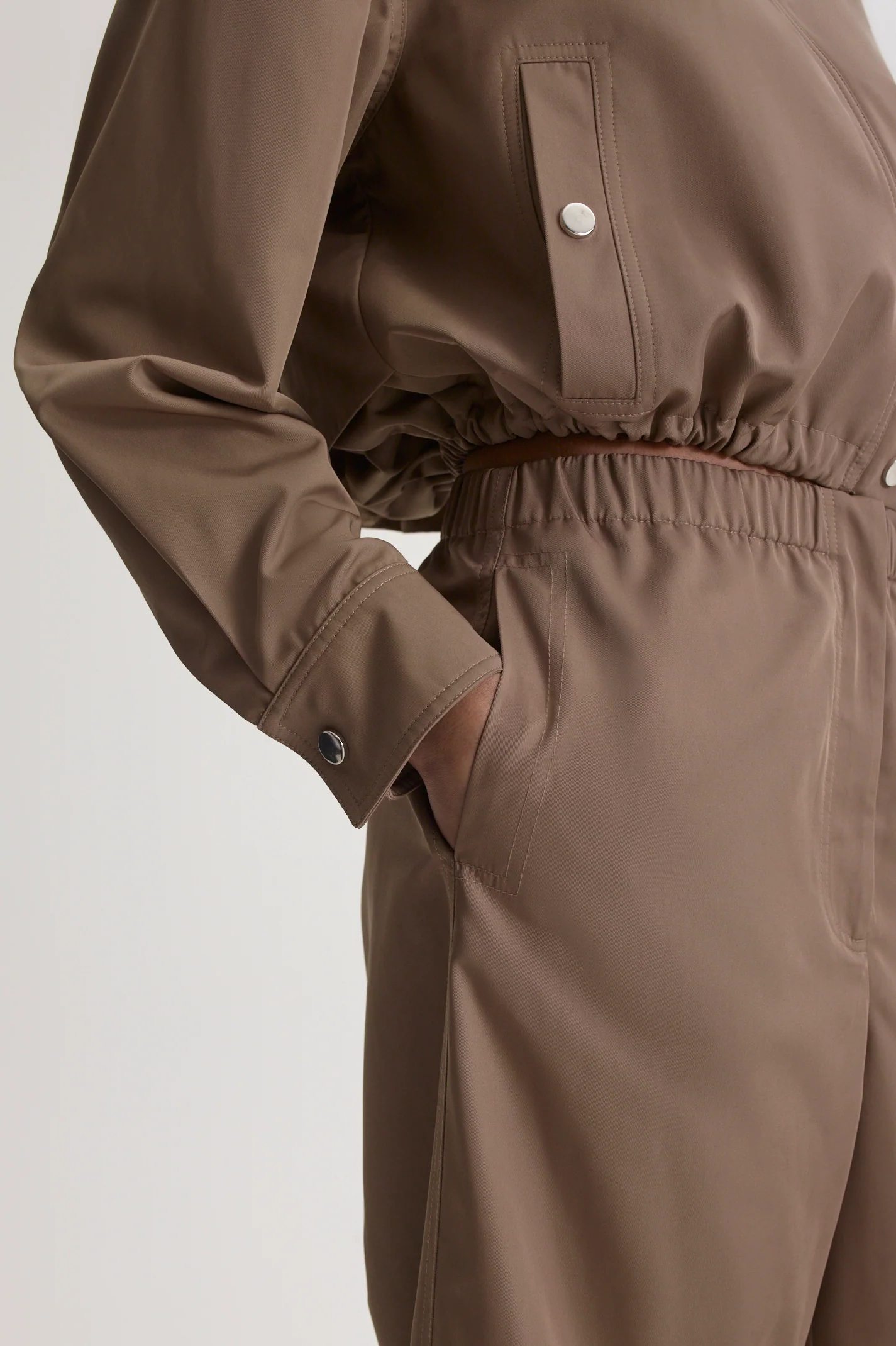 TECH BARREL LEG TROUSER - Image 5
