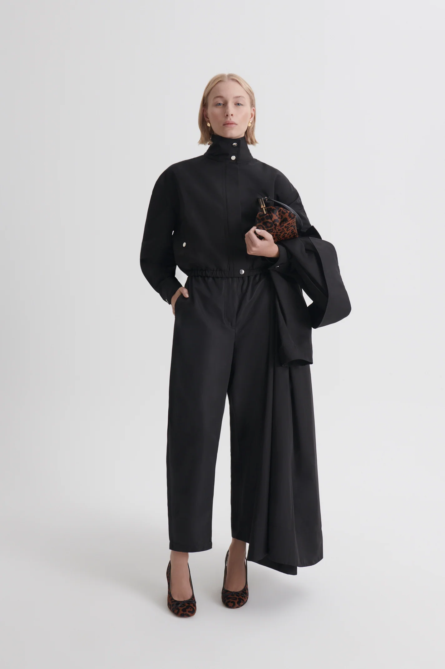 TECH BARREL LEG TROUSER - Image 3