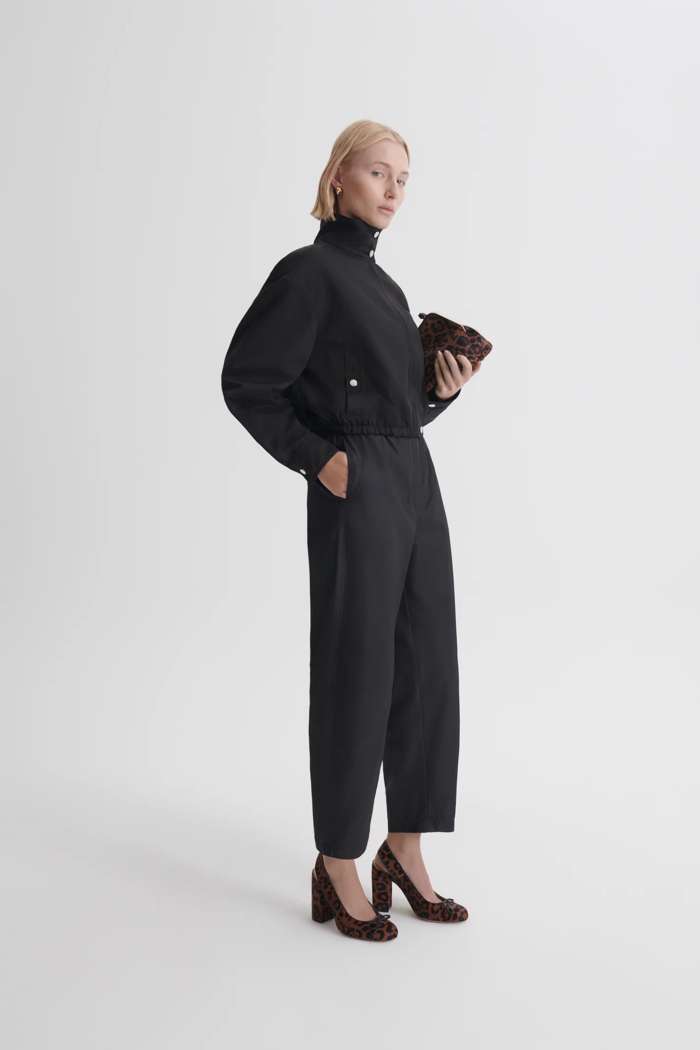 TECH BARREL LEG TROUSER - Image 4