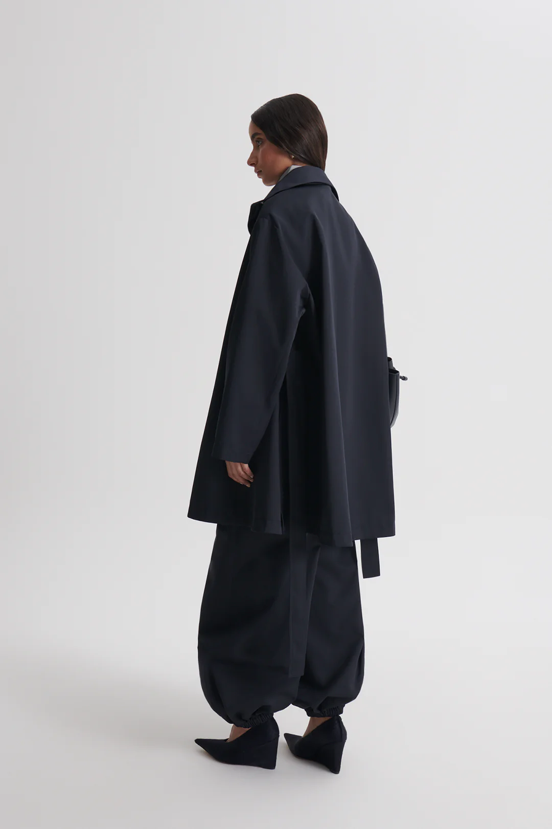 TECH ELASTIC BARREL TROUSER - Image 5