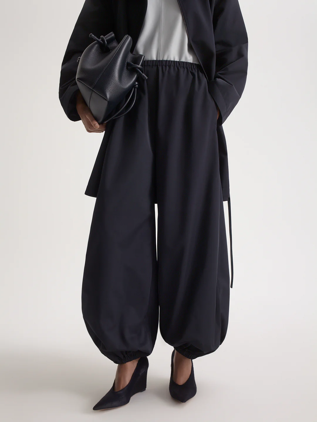 TECH ELASTIC BARREL TROUSER - Image 7