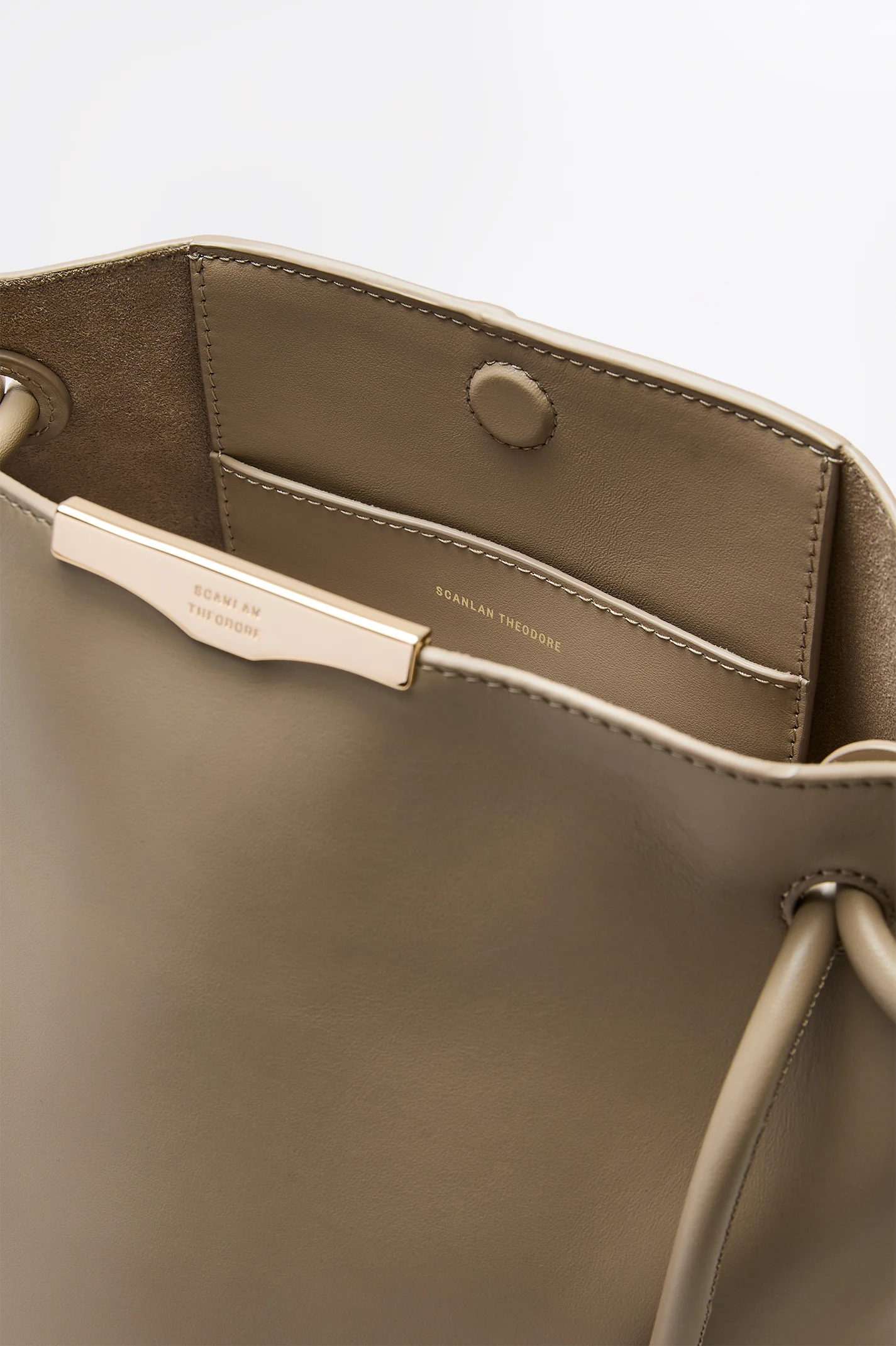 THE ATHOS BUCKET - Image 7