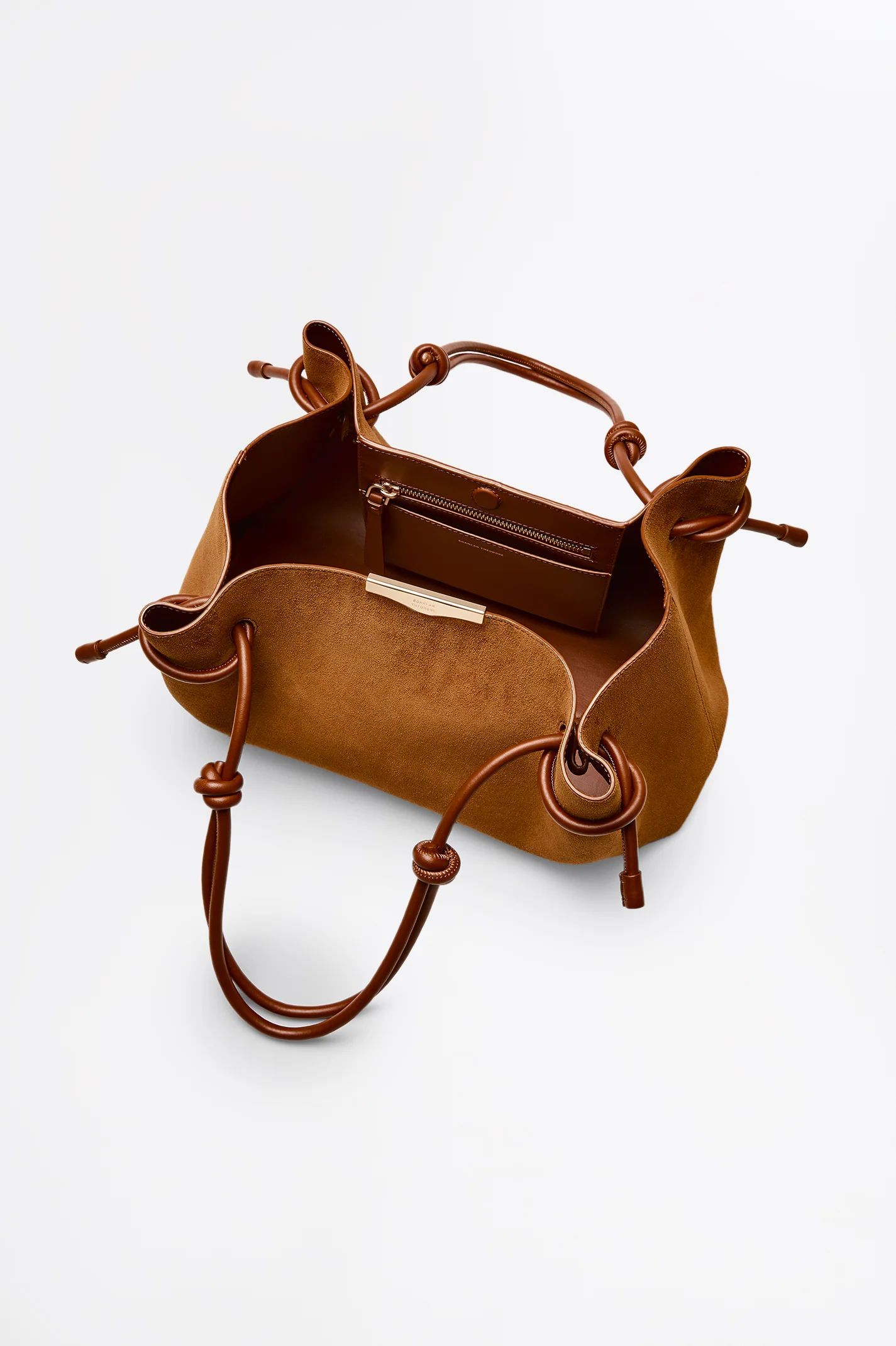 THE ATHOS SHOPPER - Image 7