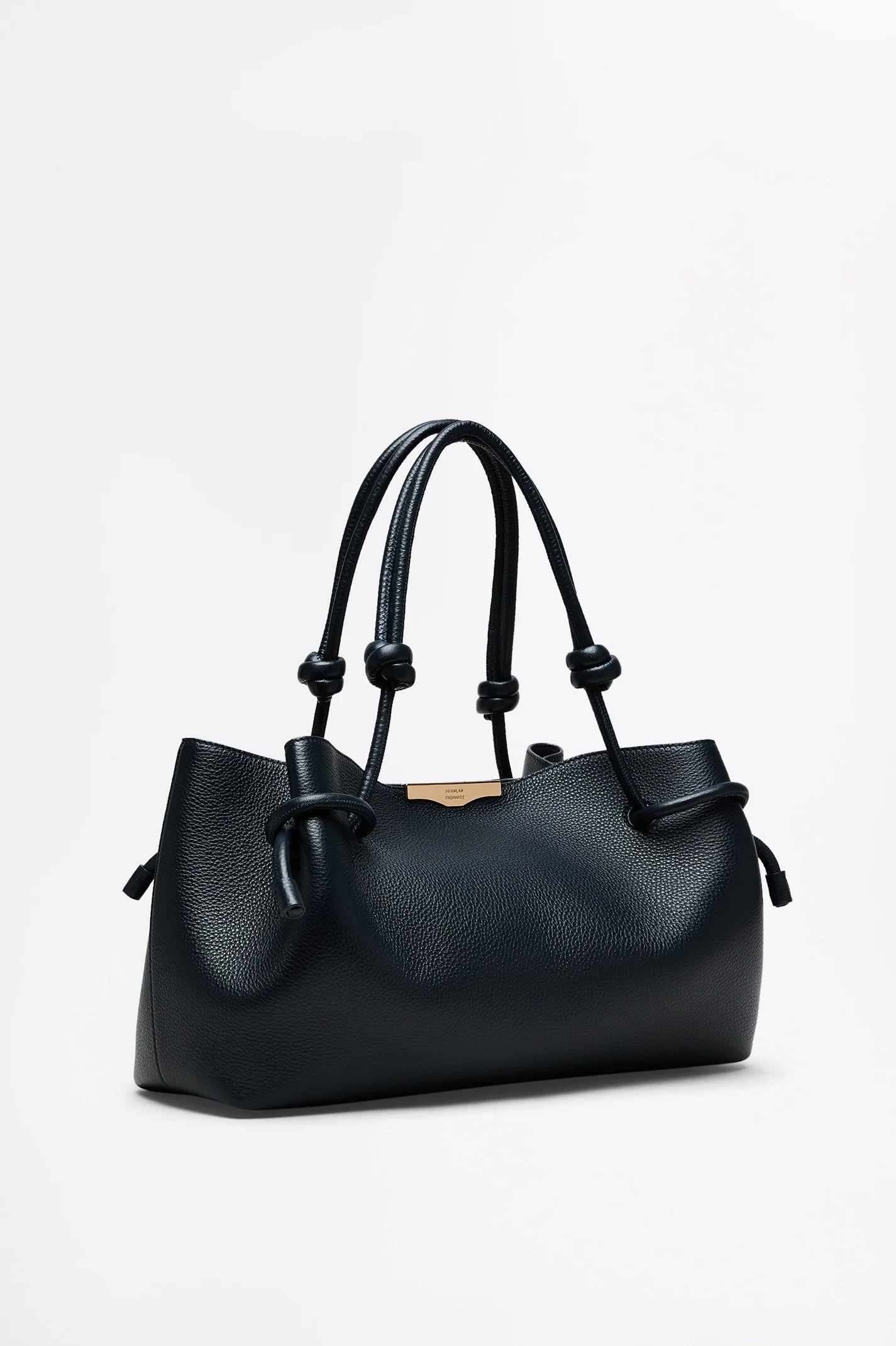 THE ATHOS SHOPPER - Image 2