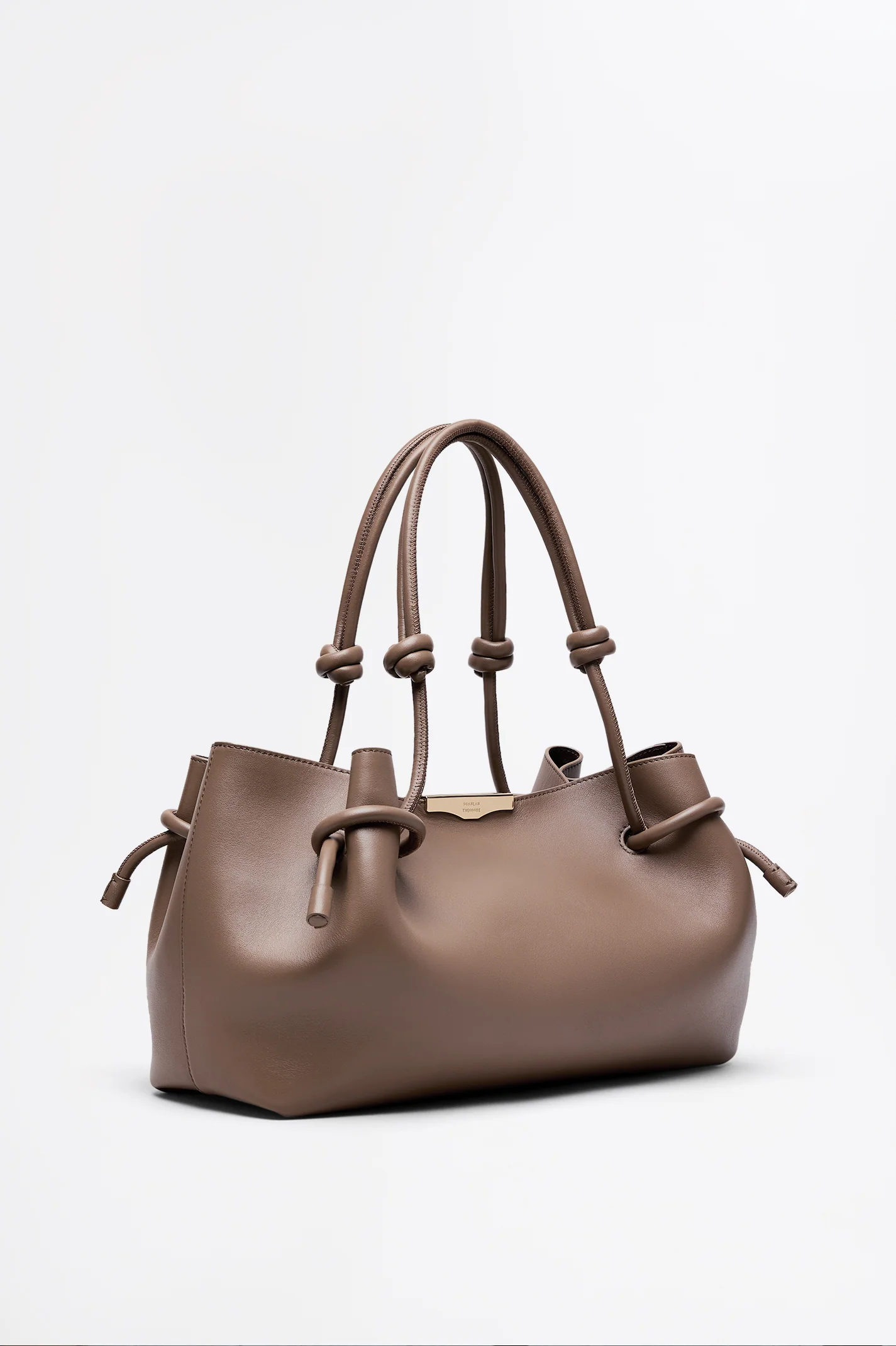 THE ATHOS SHOPPER - Image 4
