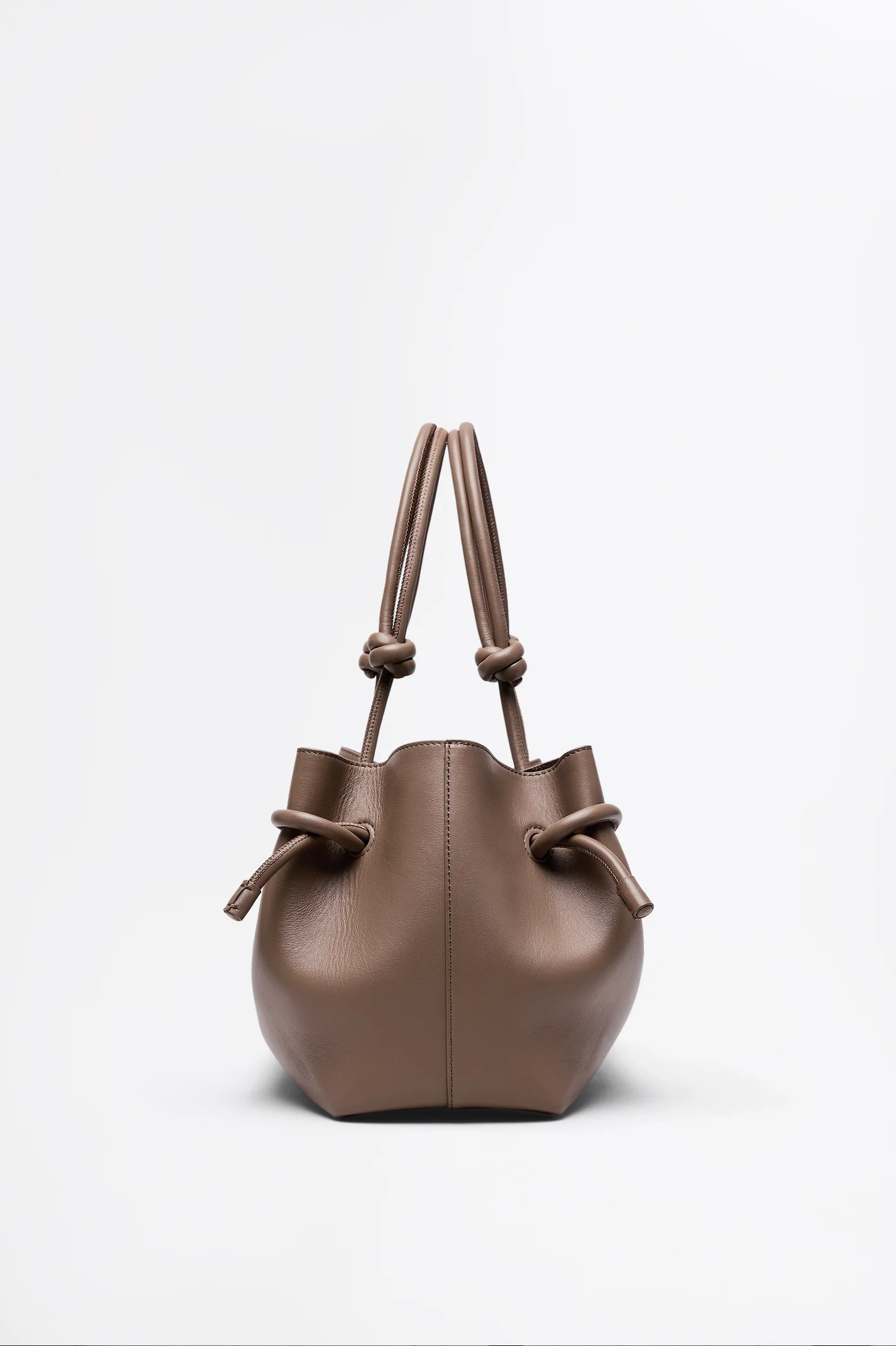THE ATHOS SHOPPER - Image 5