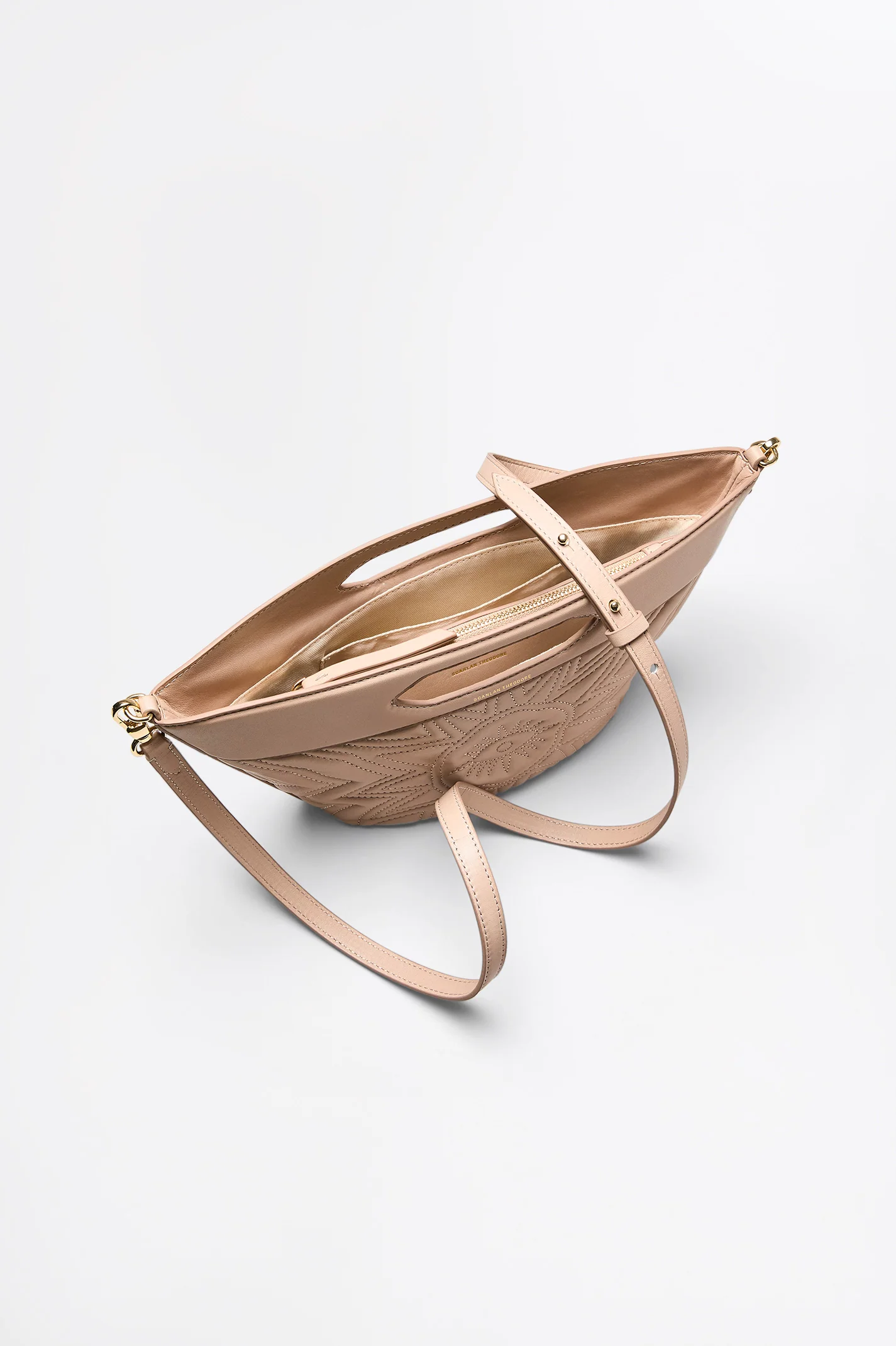 THE QUILTED BUCKET - Image 8