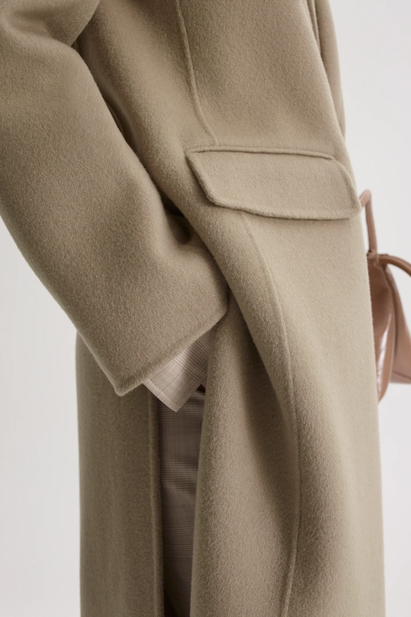 WOOL DOUBLE VENT COAT - Image 10