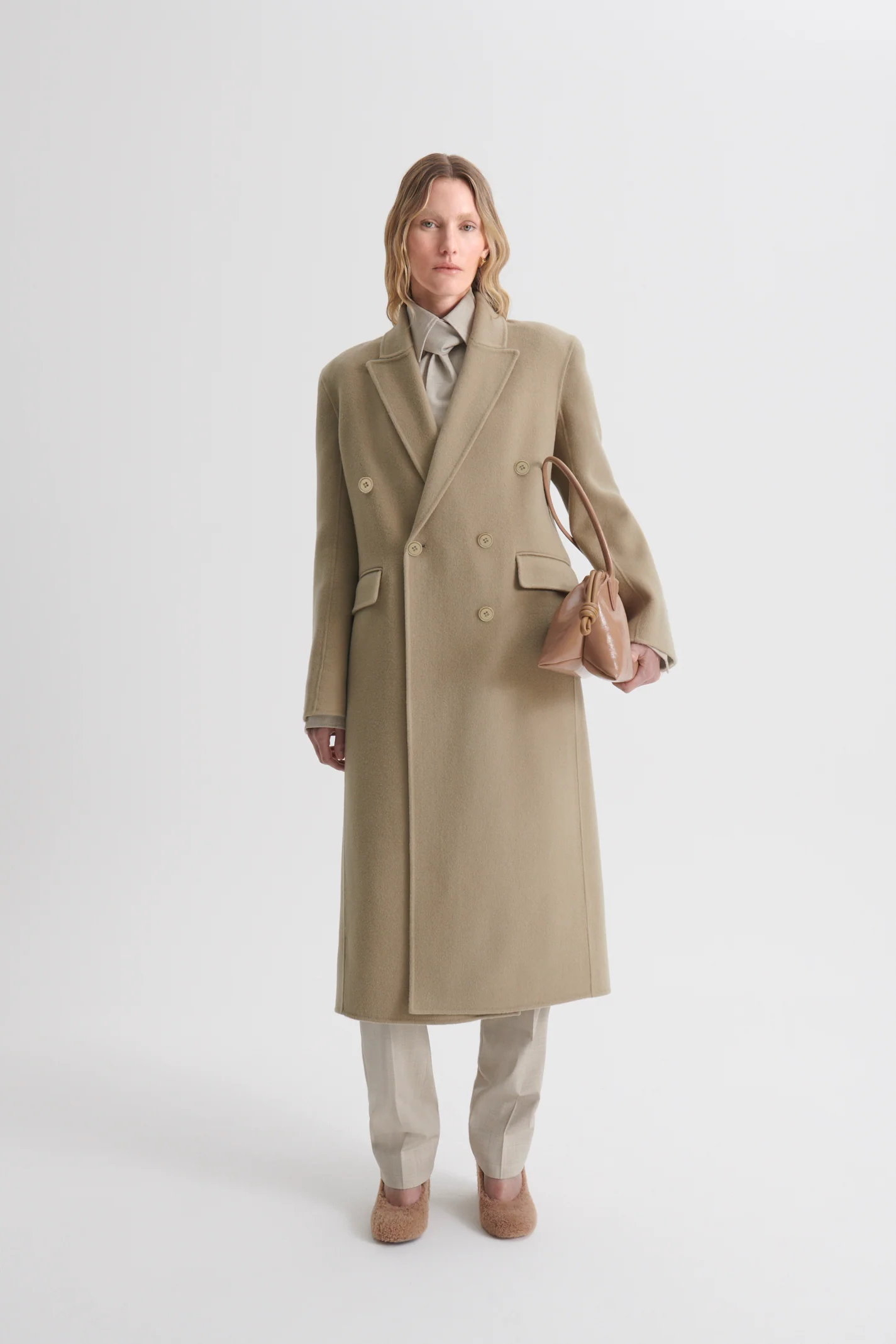 WOOL DOUBLE VENT COAT - Image 4